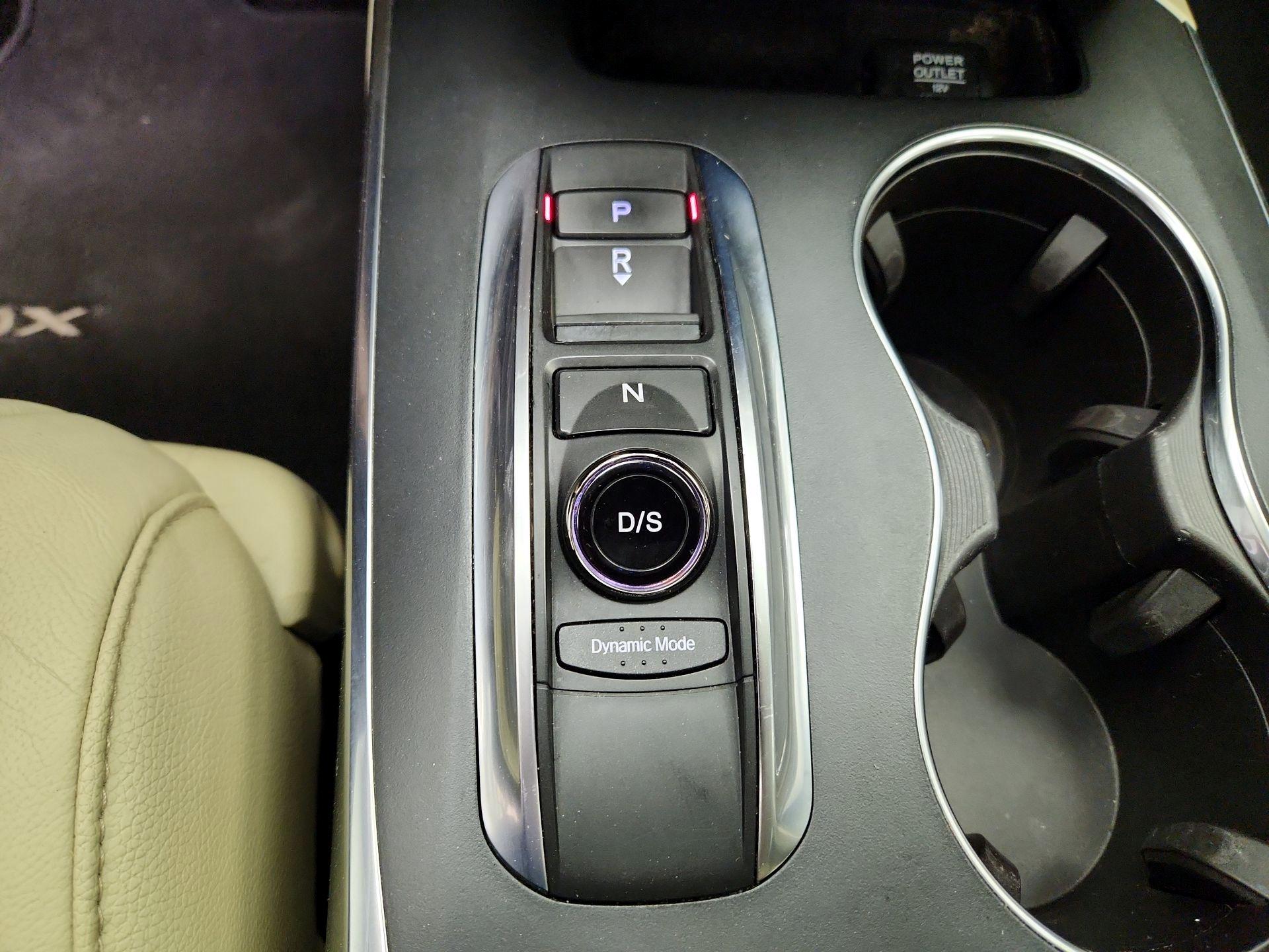 Thumbnail: 2017 Acura MDX - 18