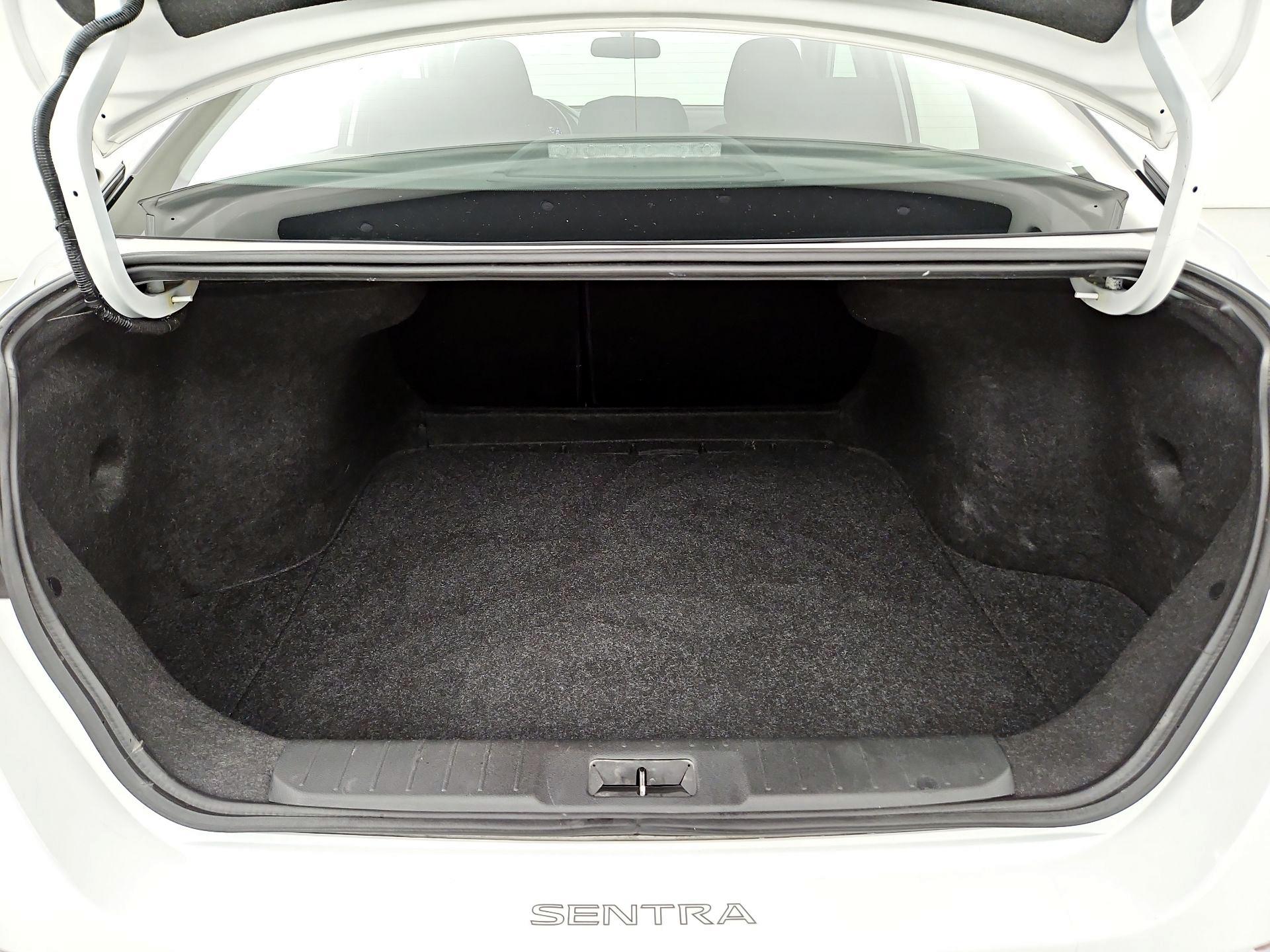 Thumbnail: 2023 Nissan Sentra - 20