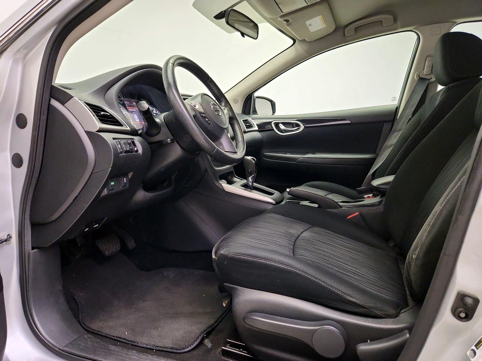 Thumbnail: 2019 Nissan Sentra - 11