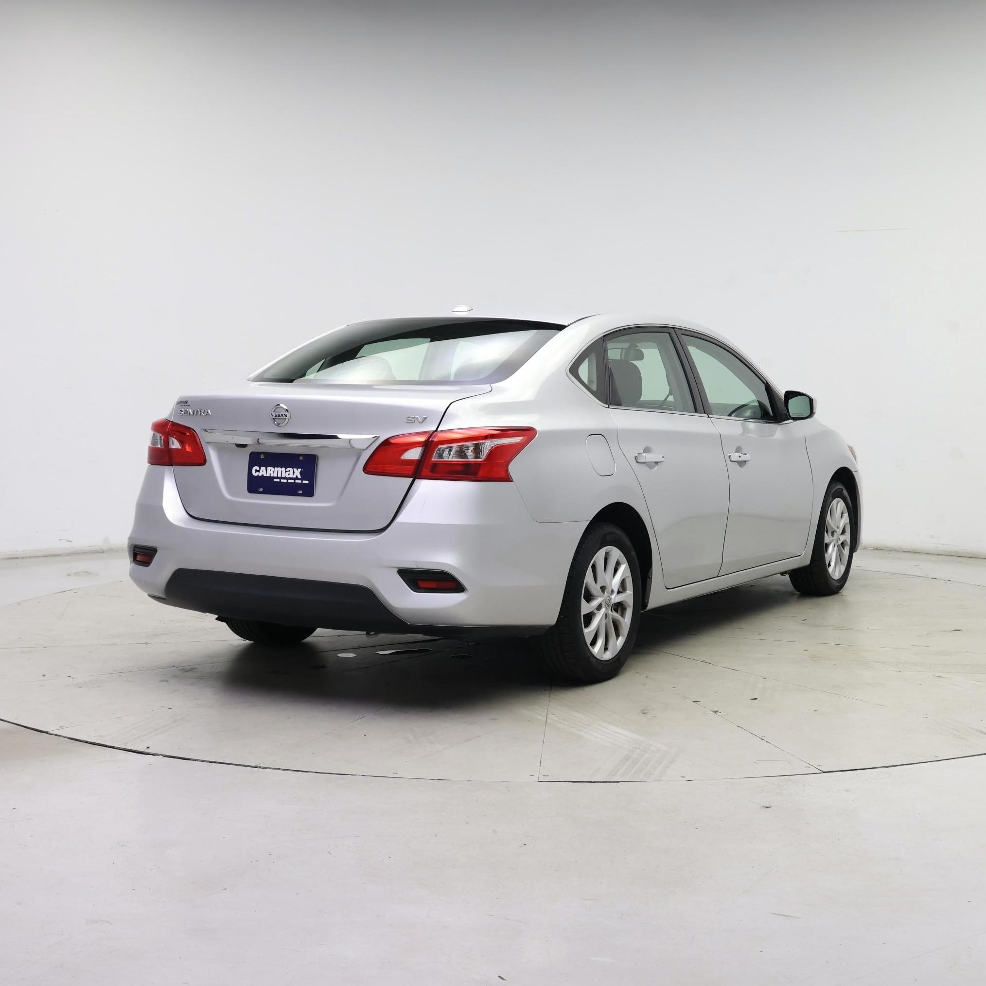 Thumbnail: 2019 Nissan Sentra - 8