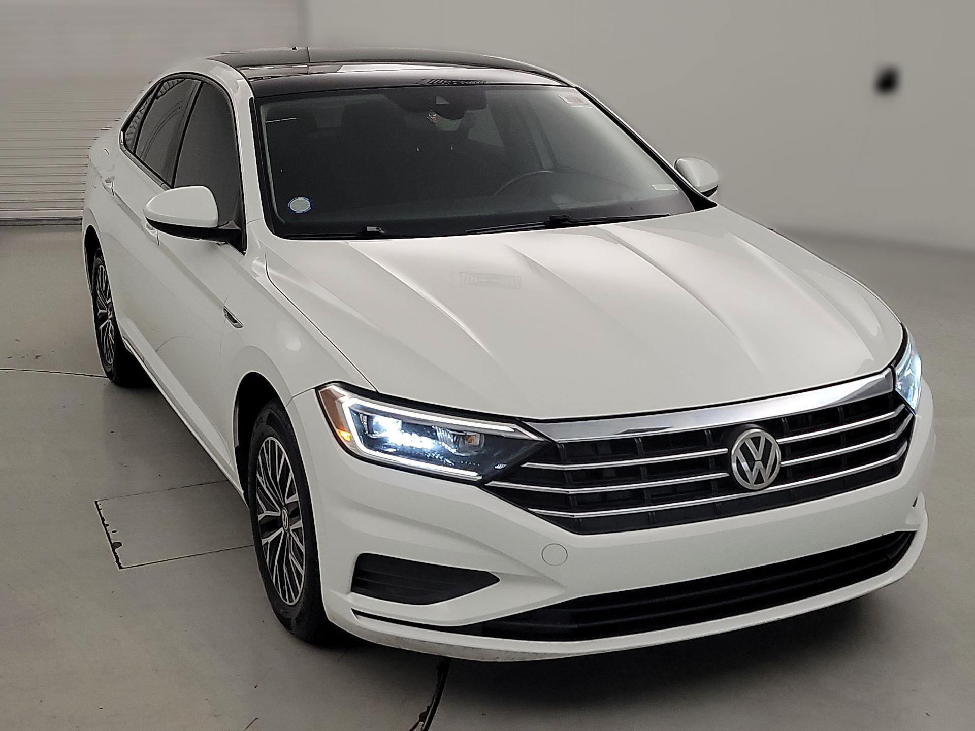 Thumbnail: 2019 Volkswagen Jetta - 1
