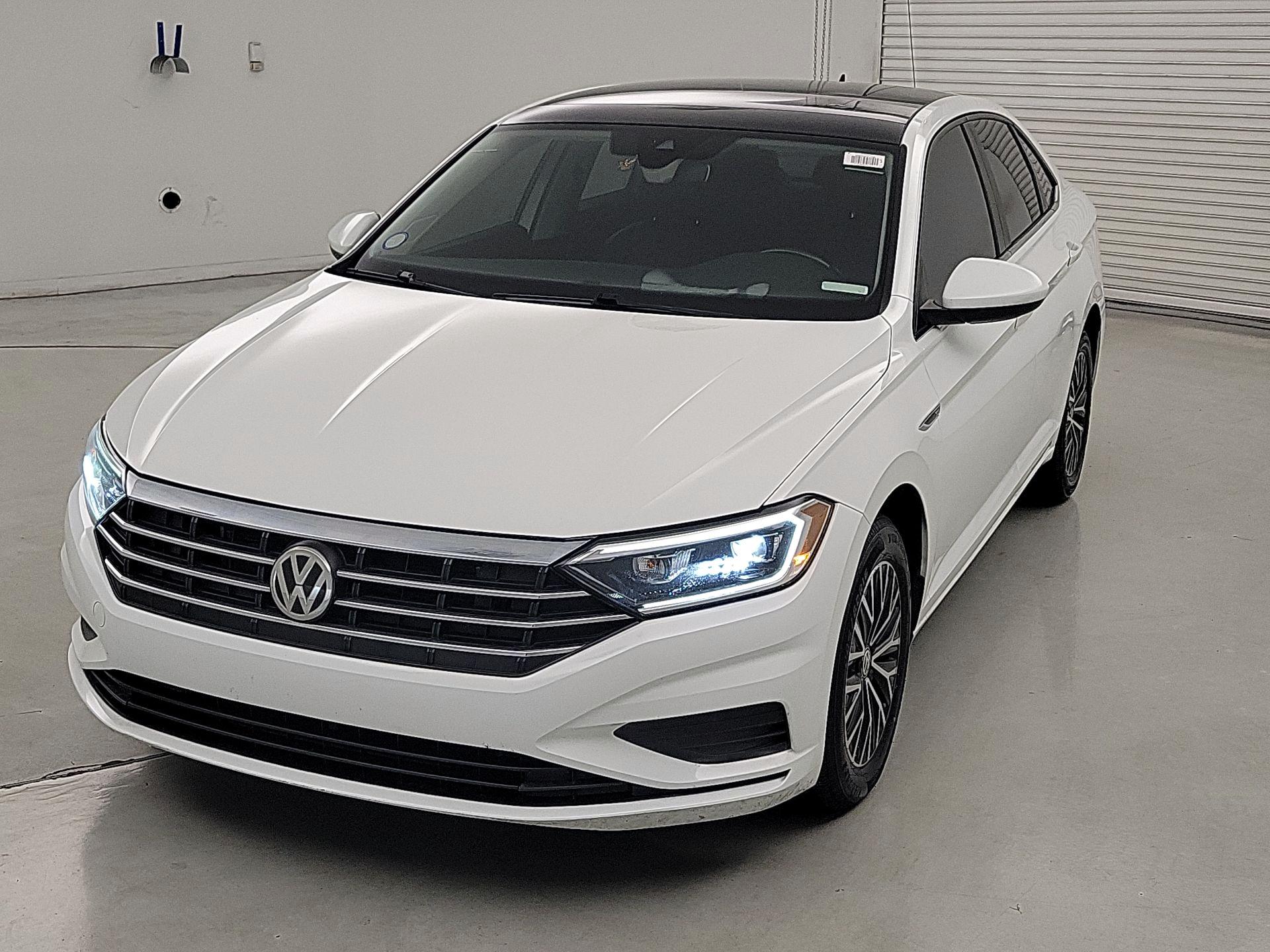 Thumbnail: 2019 Volkswagen Jetta - 3