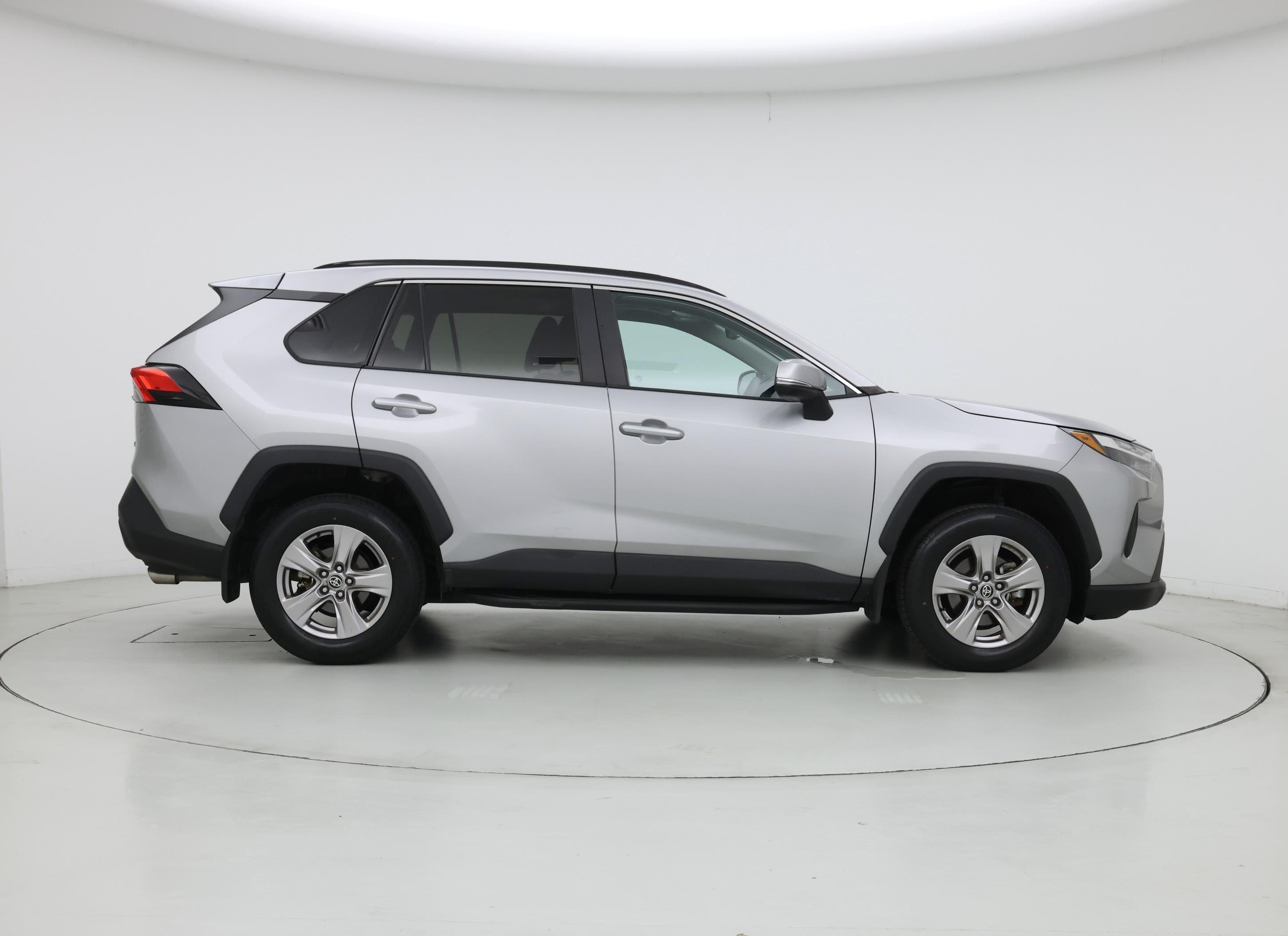 Thumbnail: 2022 Toyota RAV4 - 7
