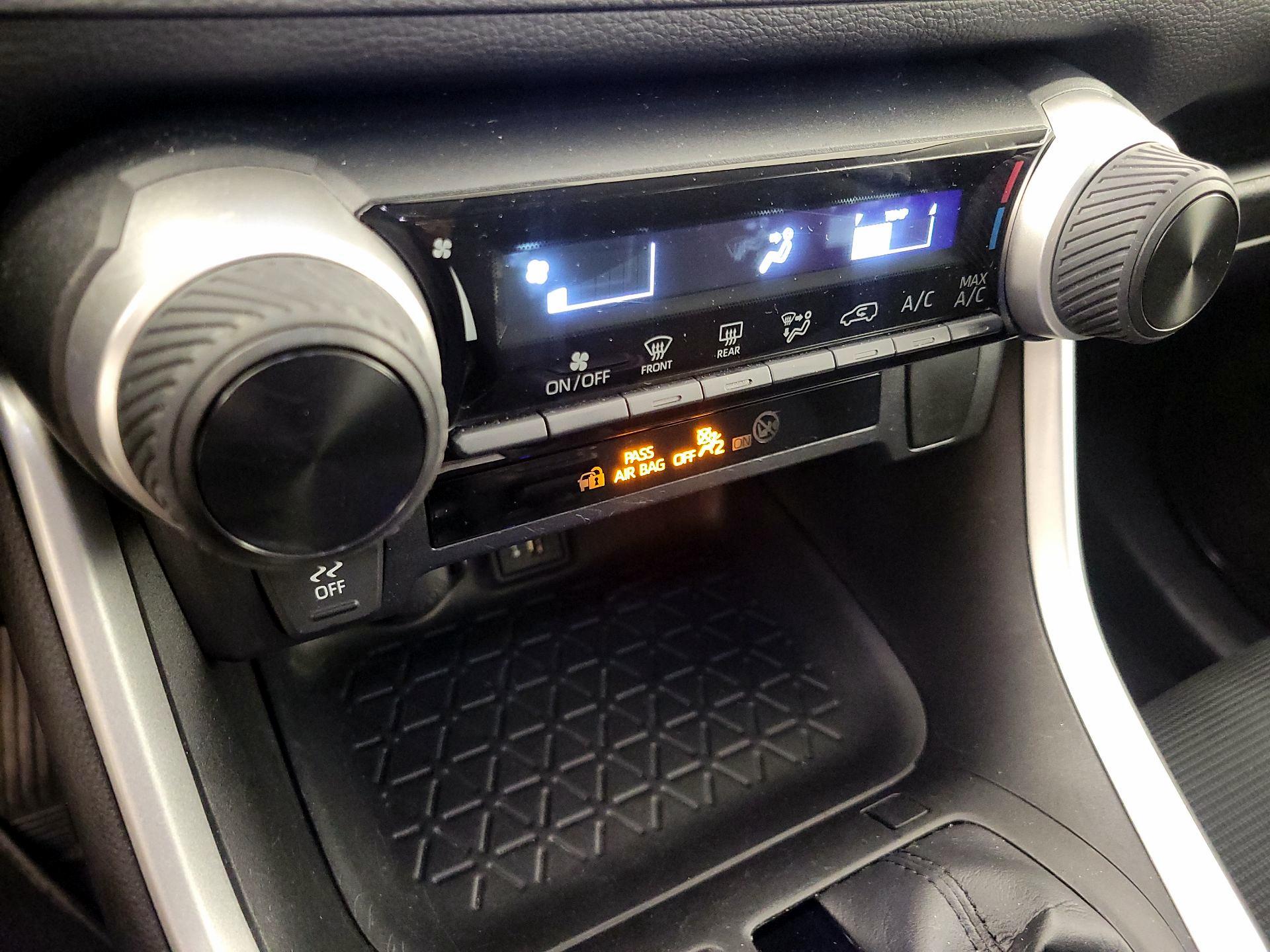 Thumbnail: 2023 Toyota RAV4 - 14