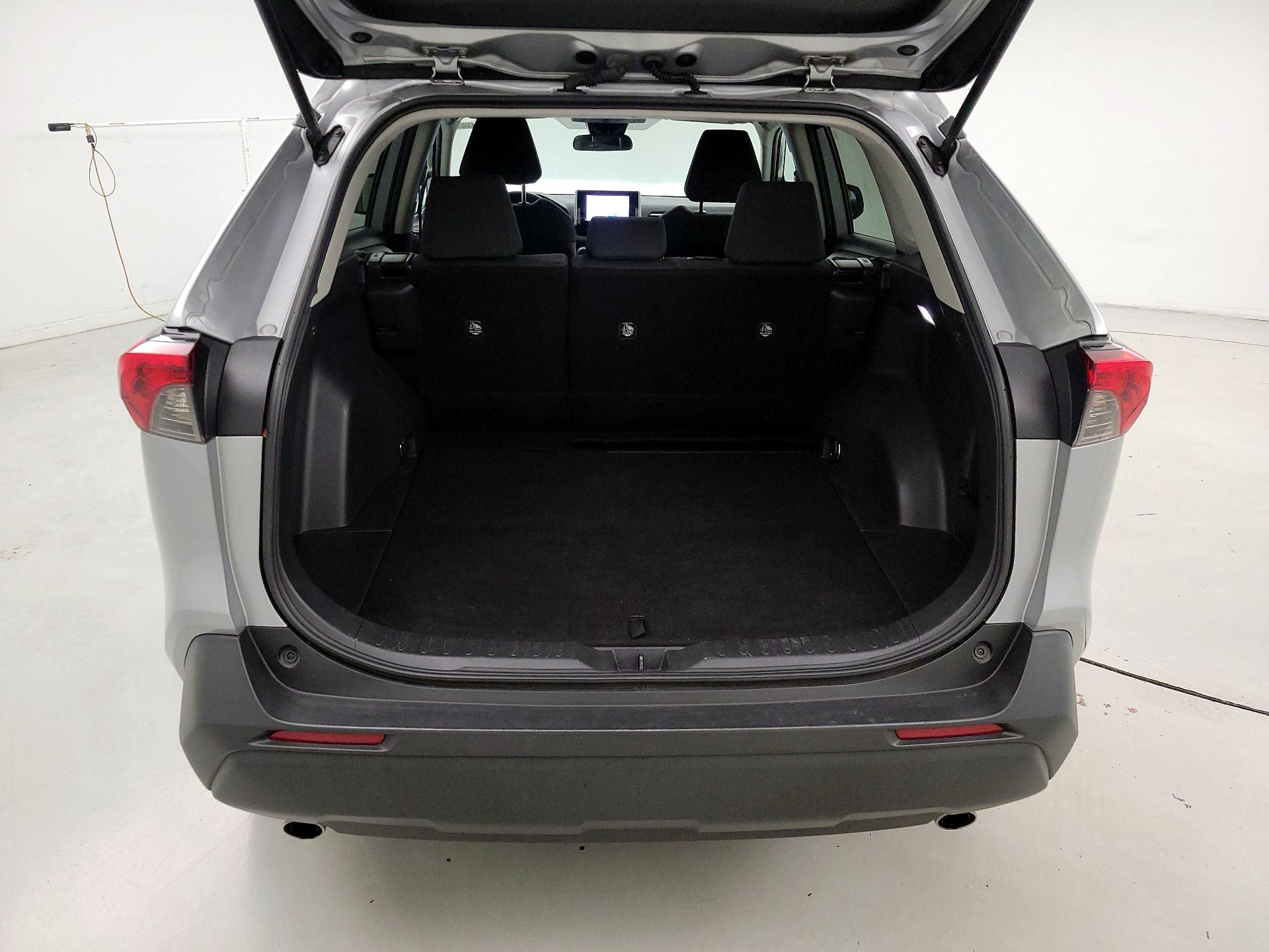 Thumbnail: 2023 Toyota RAV4 - 18