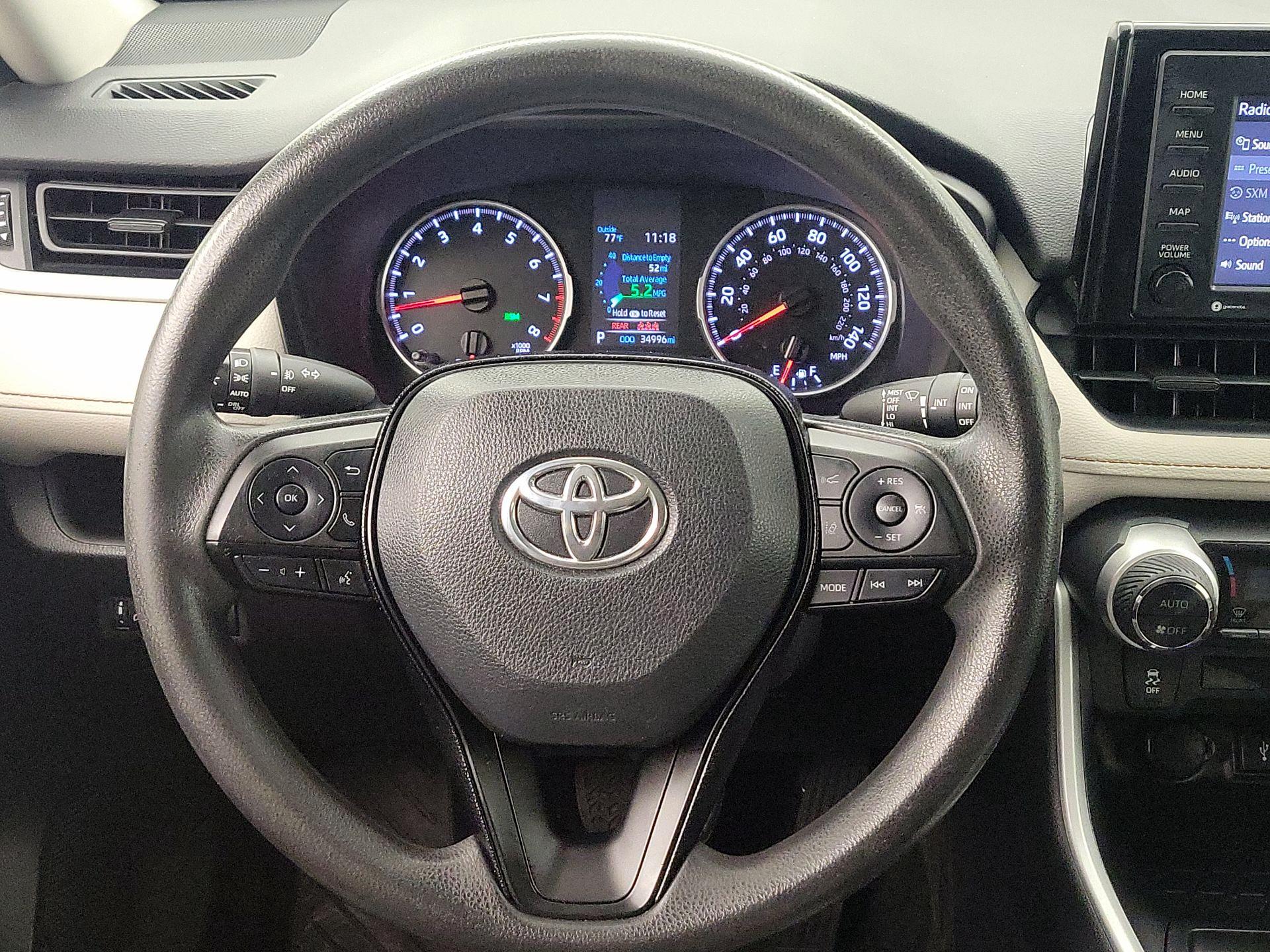 Thumbnail: 2021 Toyota RAV4 - 10