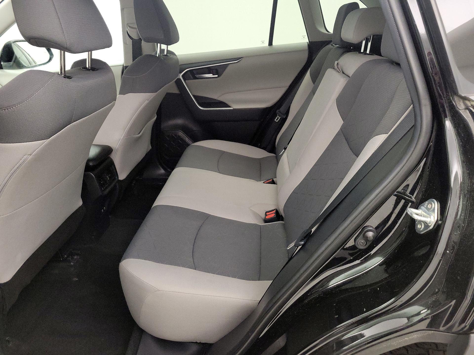Thumbnail: 2021 Toyota RAV4 - 19