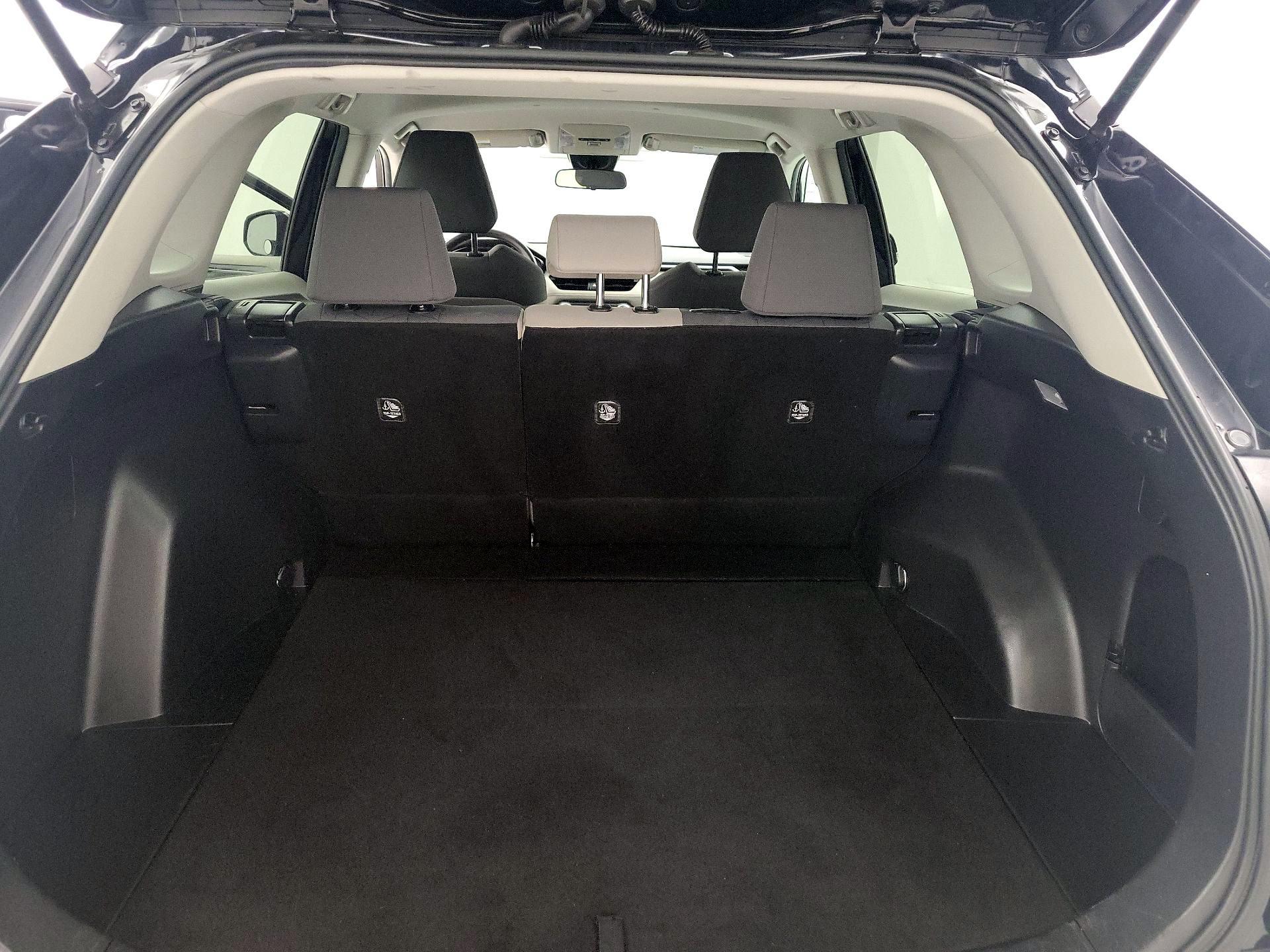 Thumbnail: 2021 Toyota RAV4 - 20