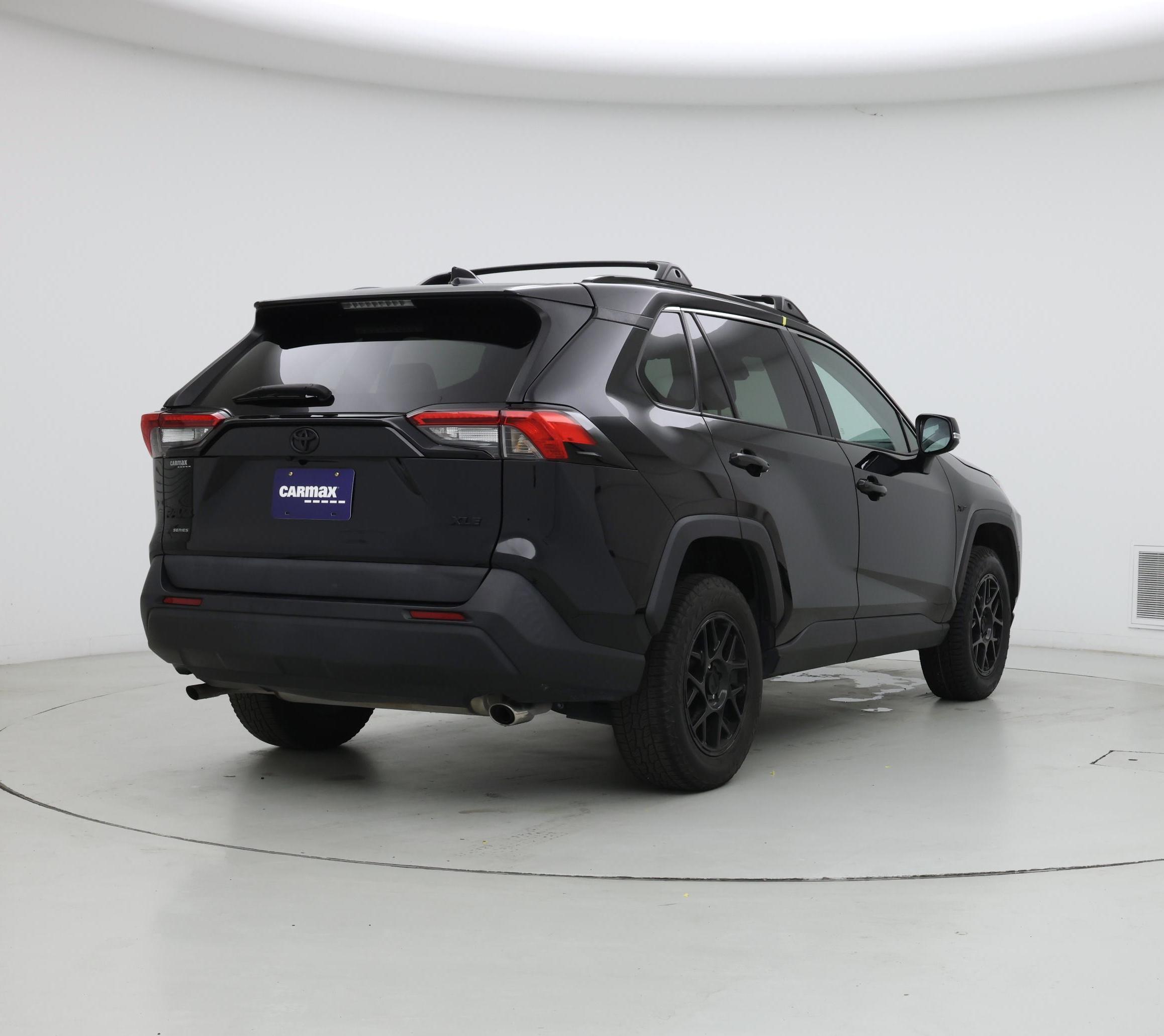 Thumbnail: 2021 Toyota RAV4 - 8