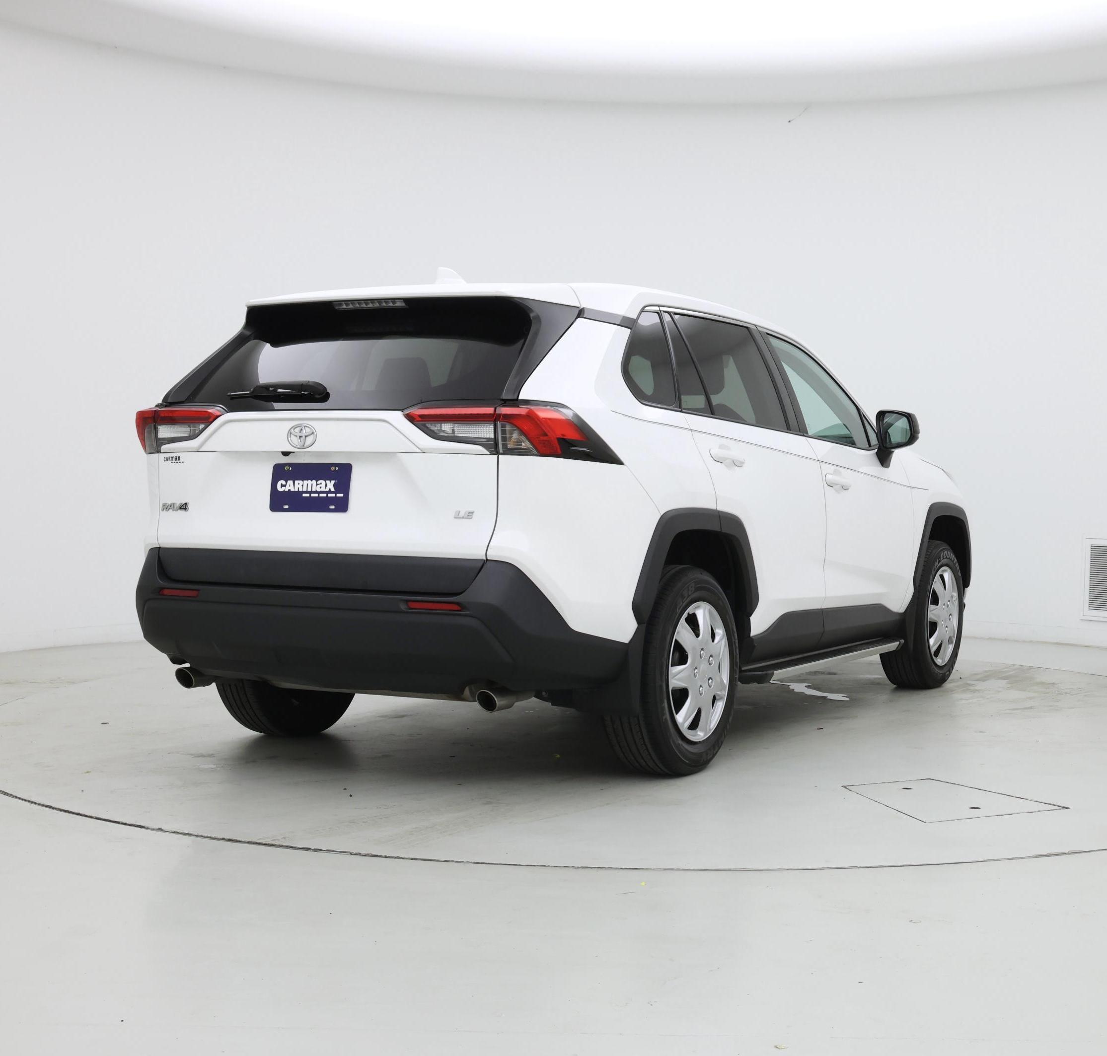 Thumbnail: 2022 Toyota RAV4 - 8