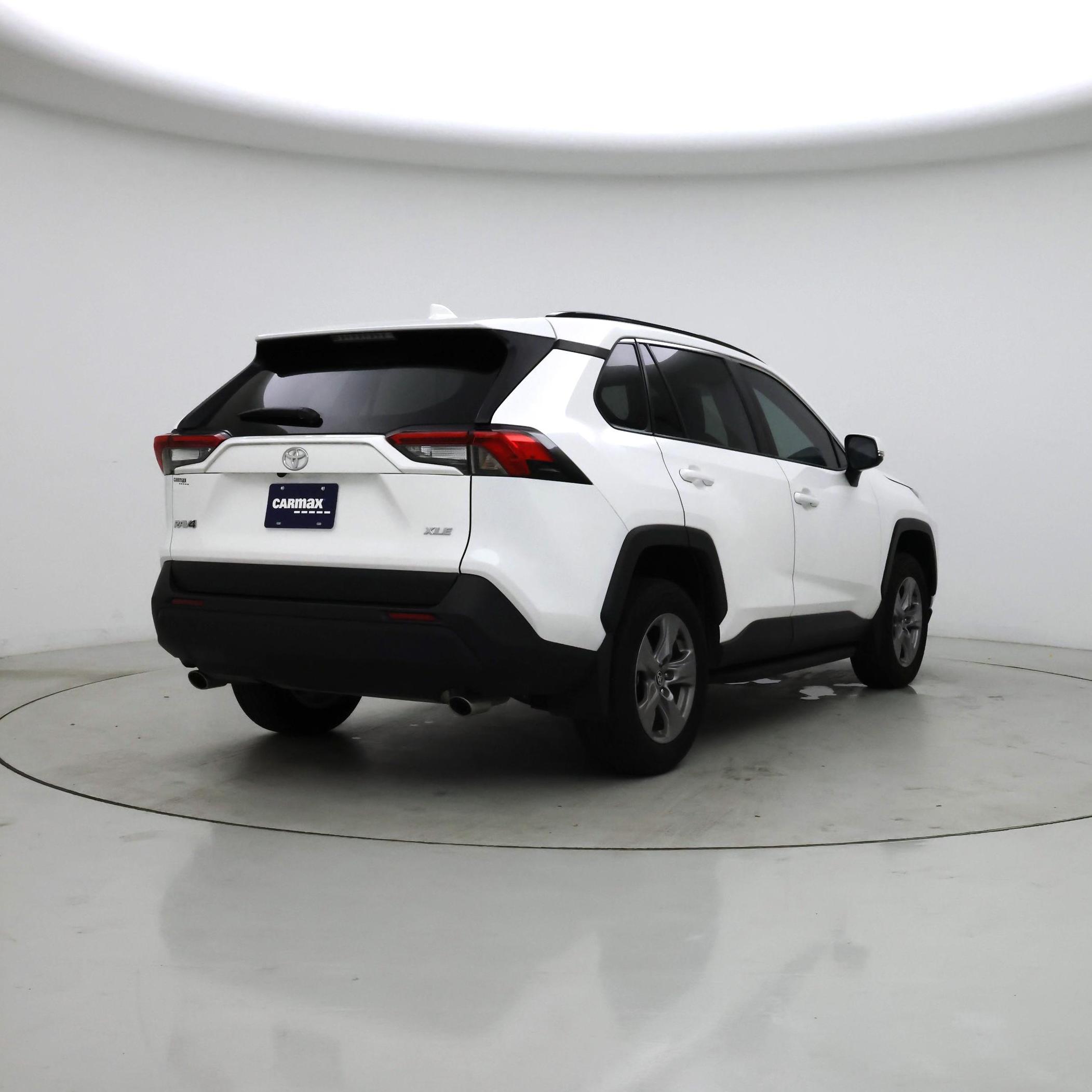 Thumbnail: 2024 Toyota RAV4 - 8