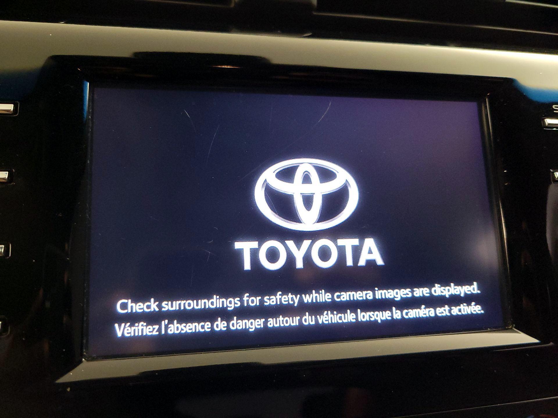 Thumbnail: 2018 Toyota Camry - 13
