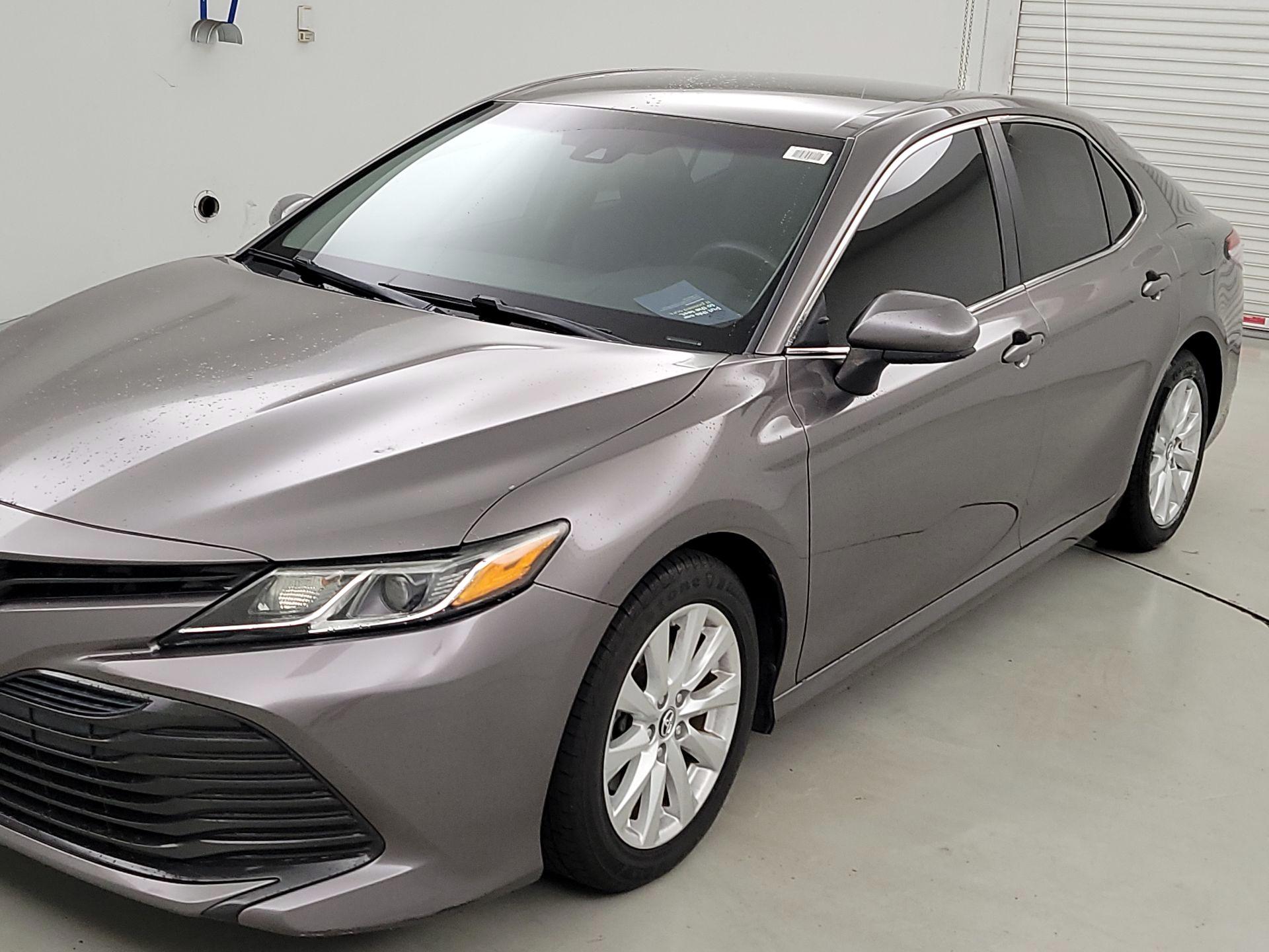 Thumbnail: 2018 Toyota Camry - 3