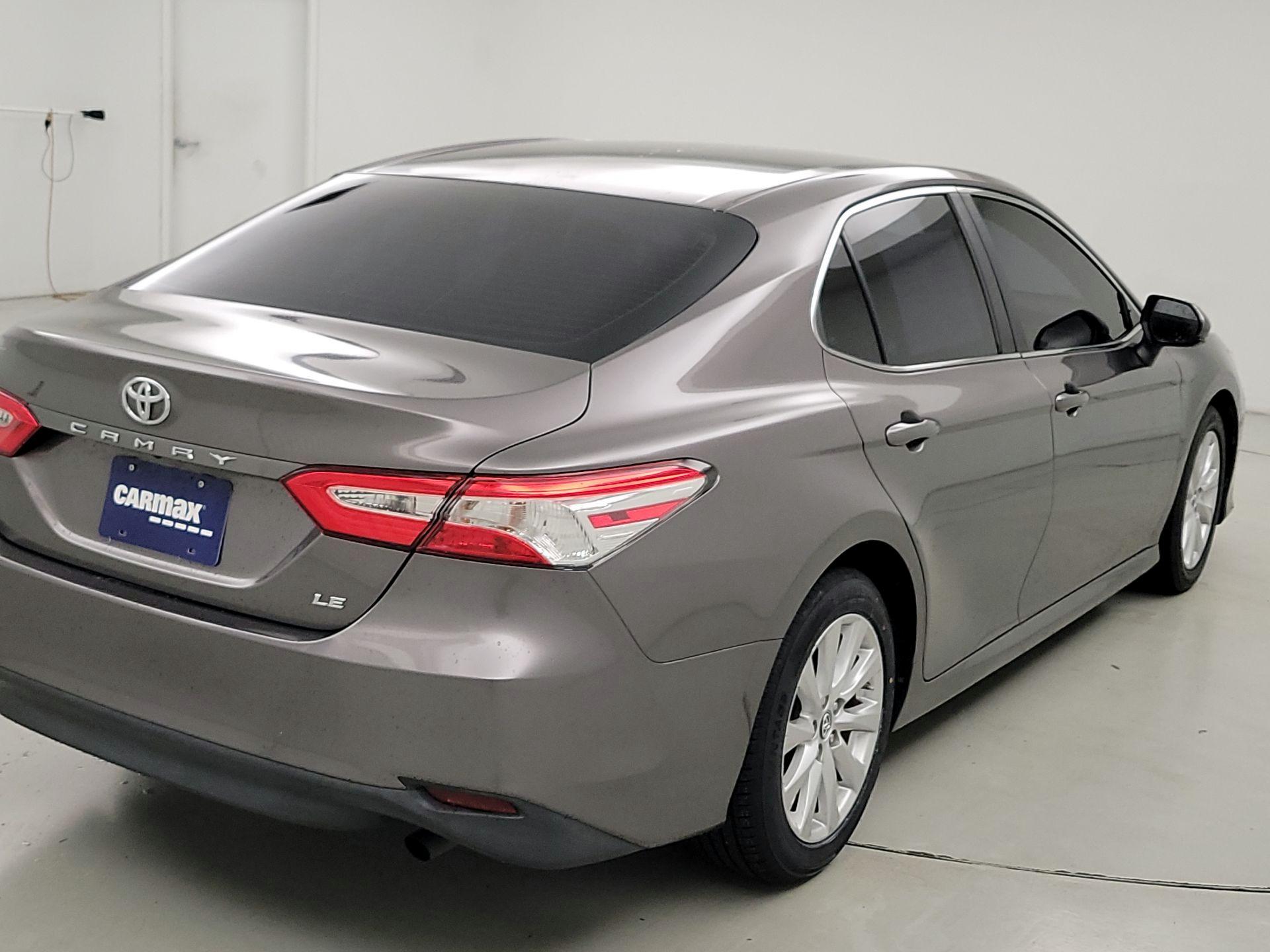 Thumbnail: 2018 Toyota Camry - 5