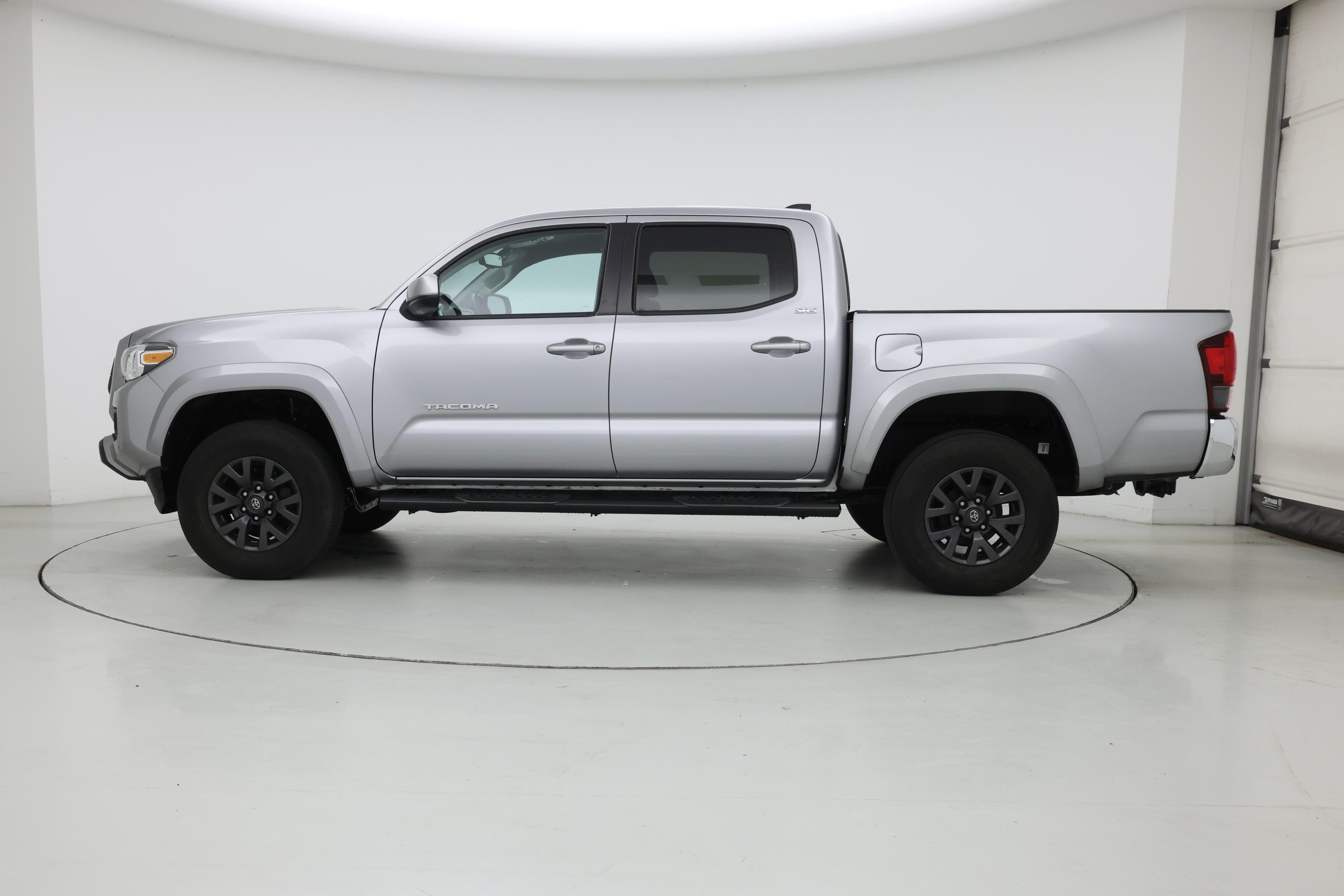 Thumbnail: 2021 Toyota Tacoma - 3