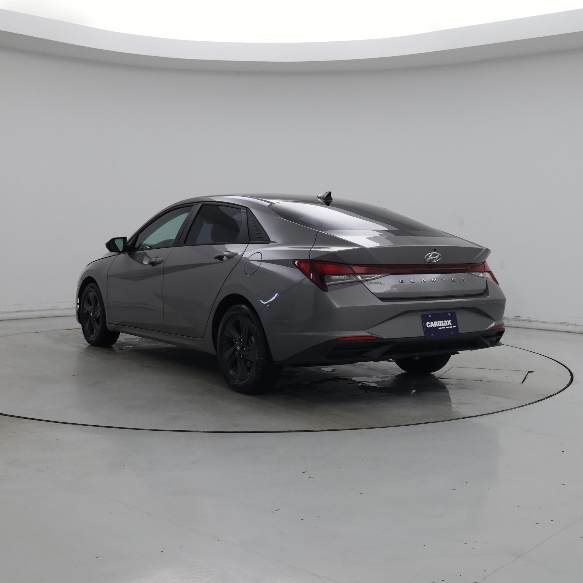 Thumbnail: 2022 Hyundai Elantra - 2