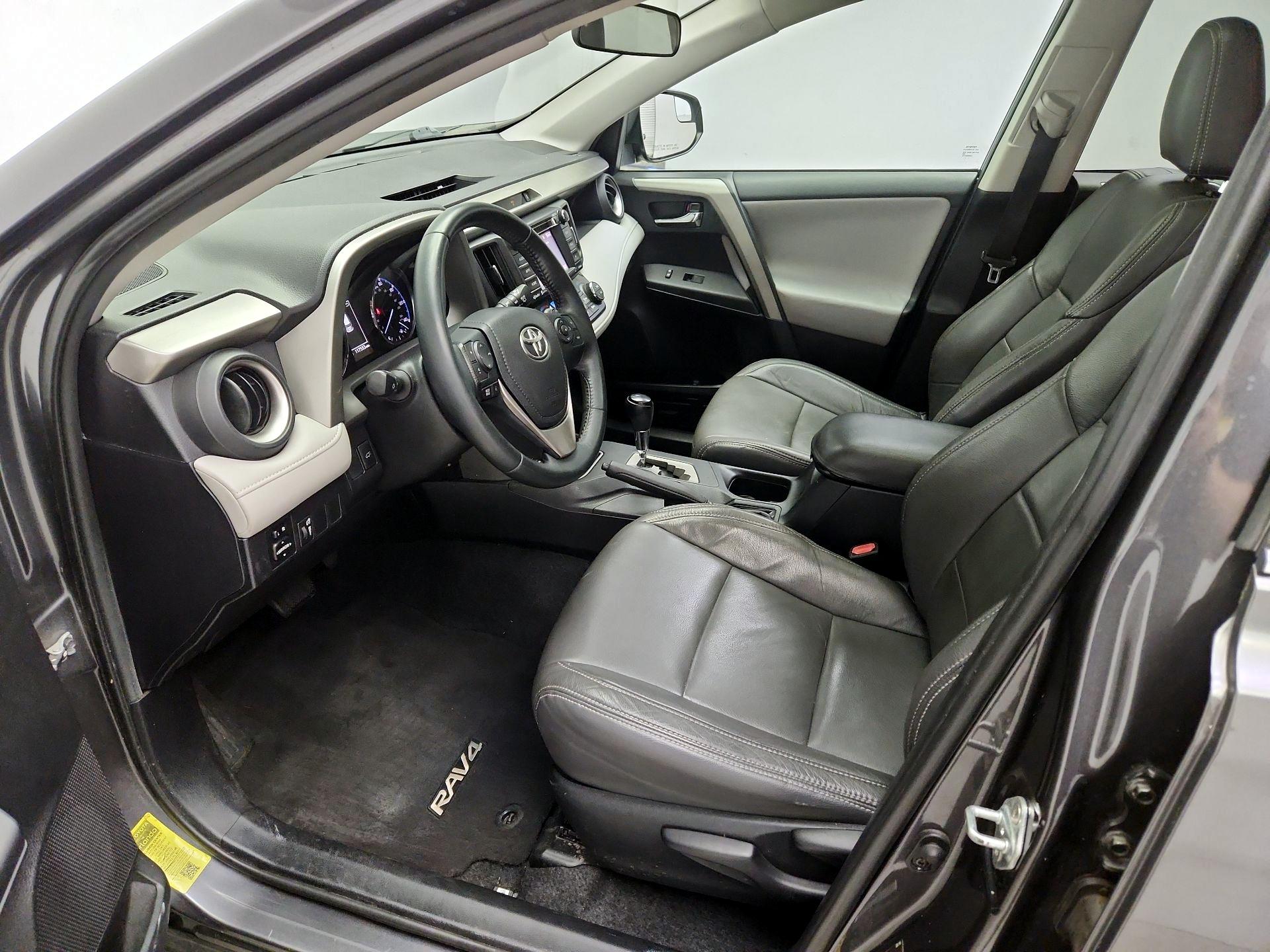 Thumbnail: 2016 Toyota RAV4 - 11