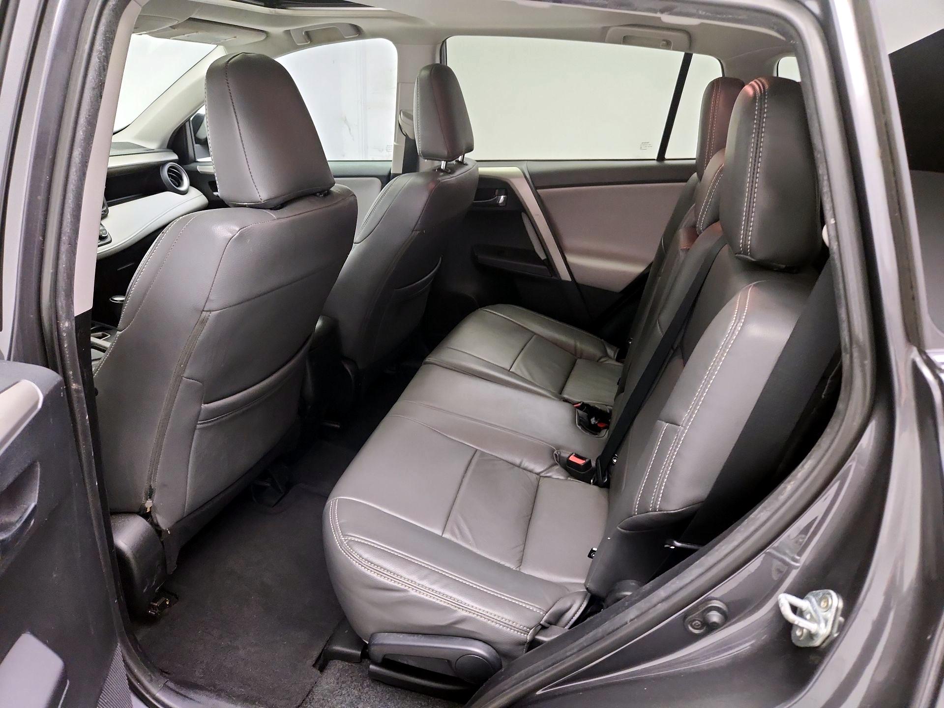 Thumbnail: 2016 Toyota RAV4 - 20