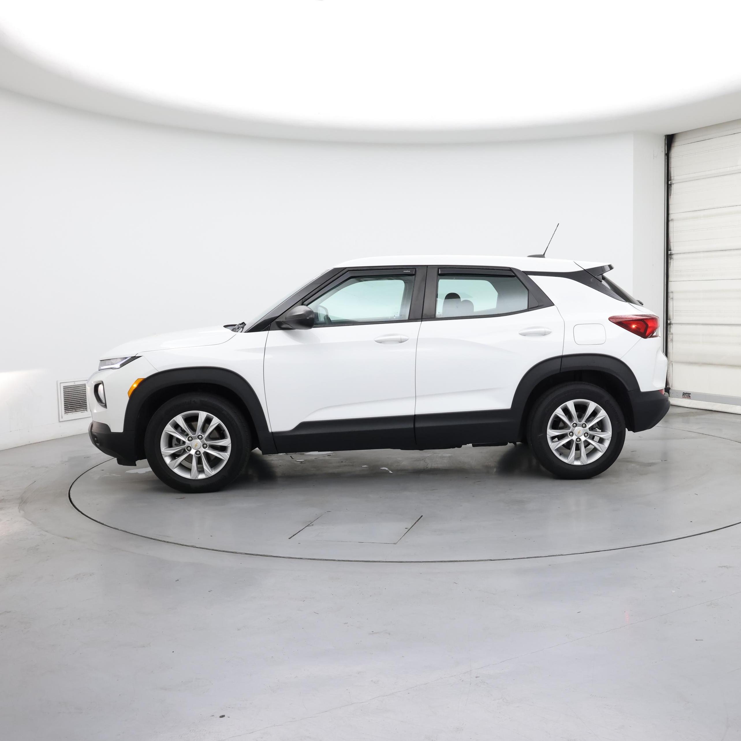 Thumbnail: 2022 Chevrolet TrailBlazer - 3