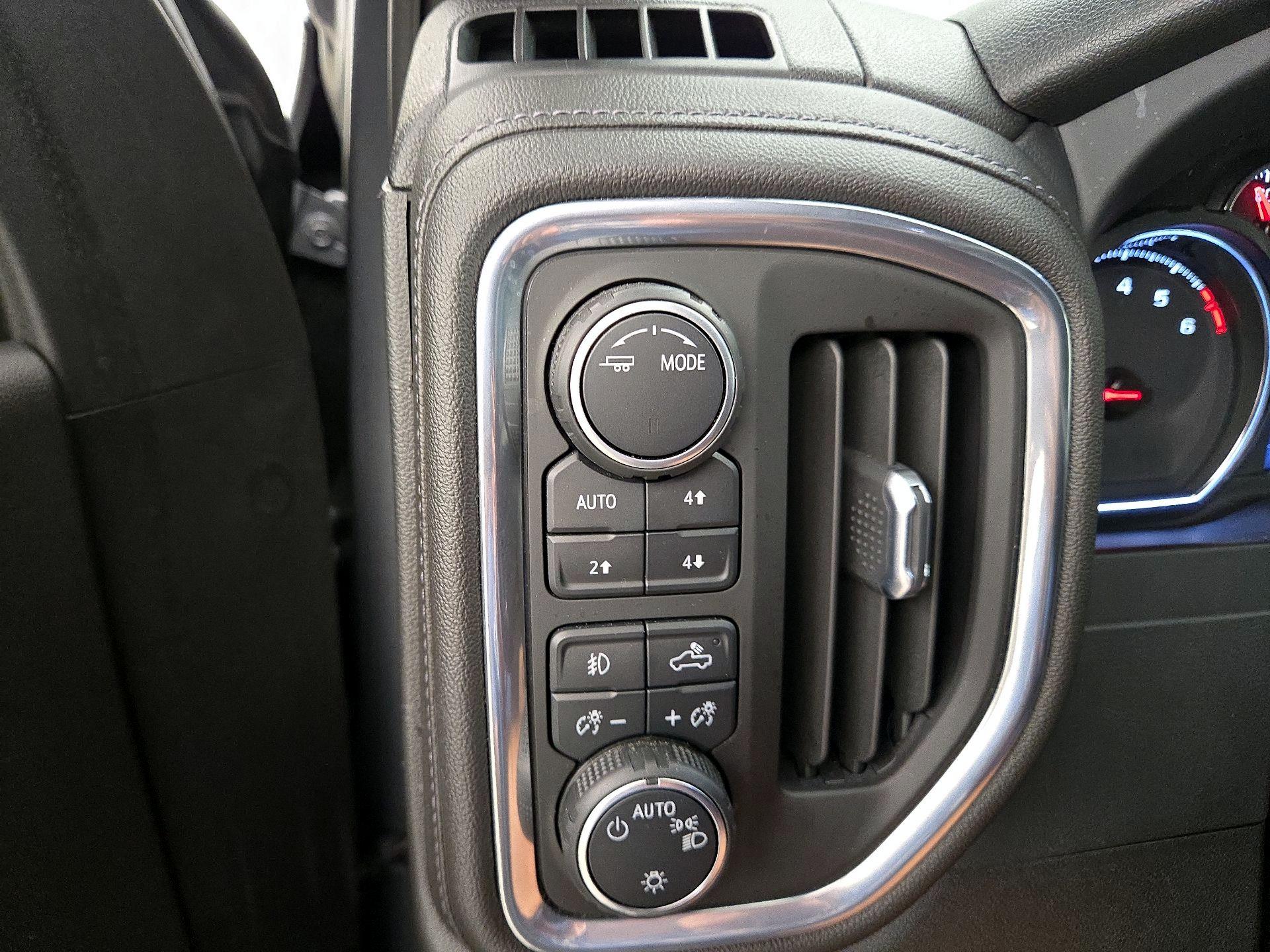 Thumbnail: 2021 Chevrolet Silverado 1500 - 13