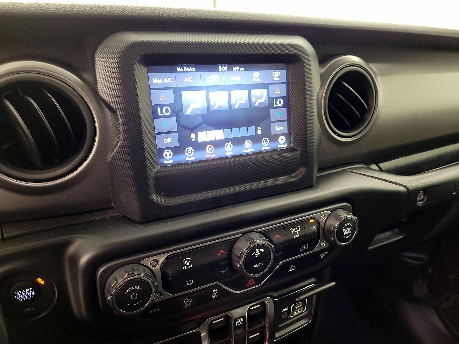 Thumbnail: 2022 Jeep Wrangler - 16