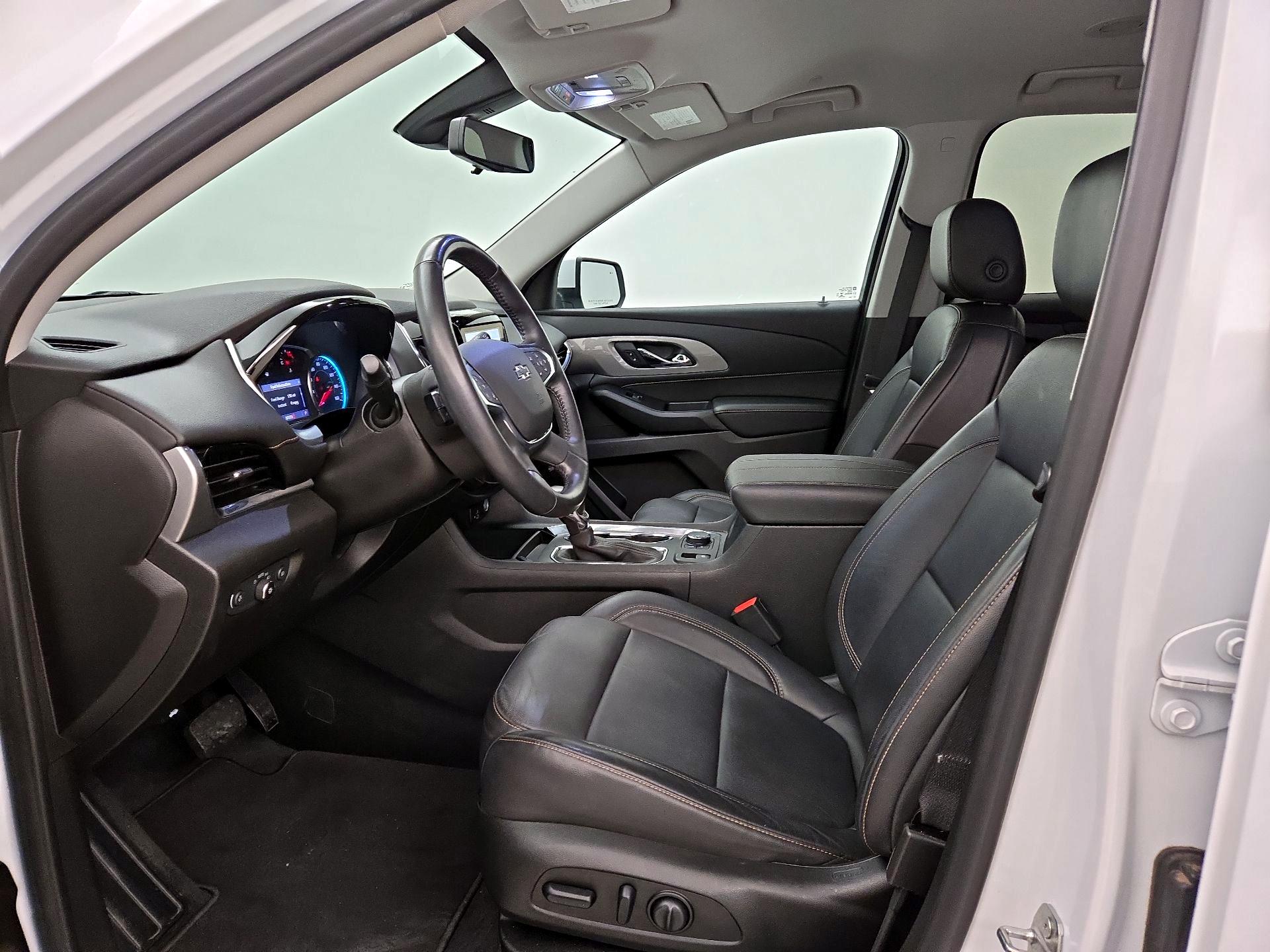 Thumbnail: 2021 Chevrolet Traverse - 11