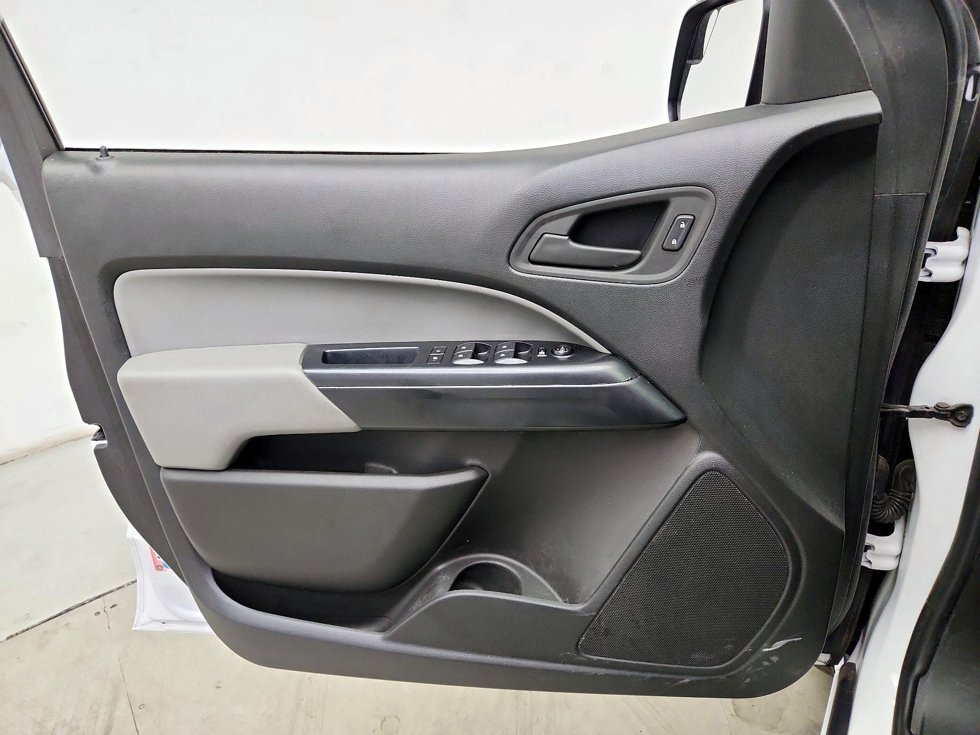 Thumbnail: 2022 Chevrolet Colorado - 12