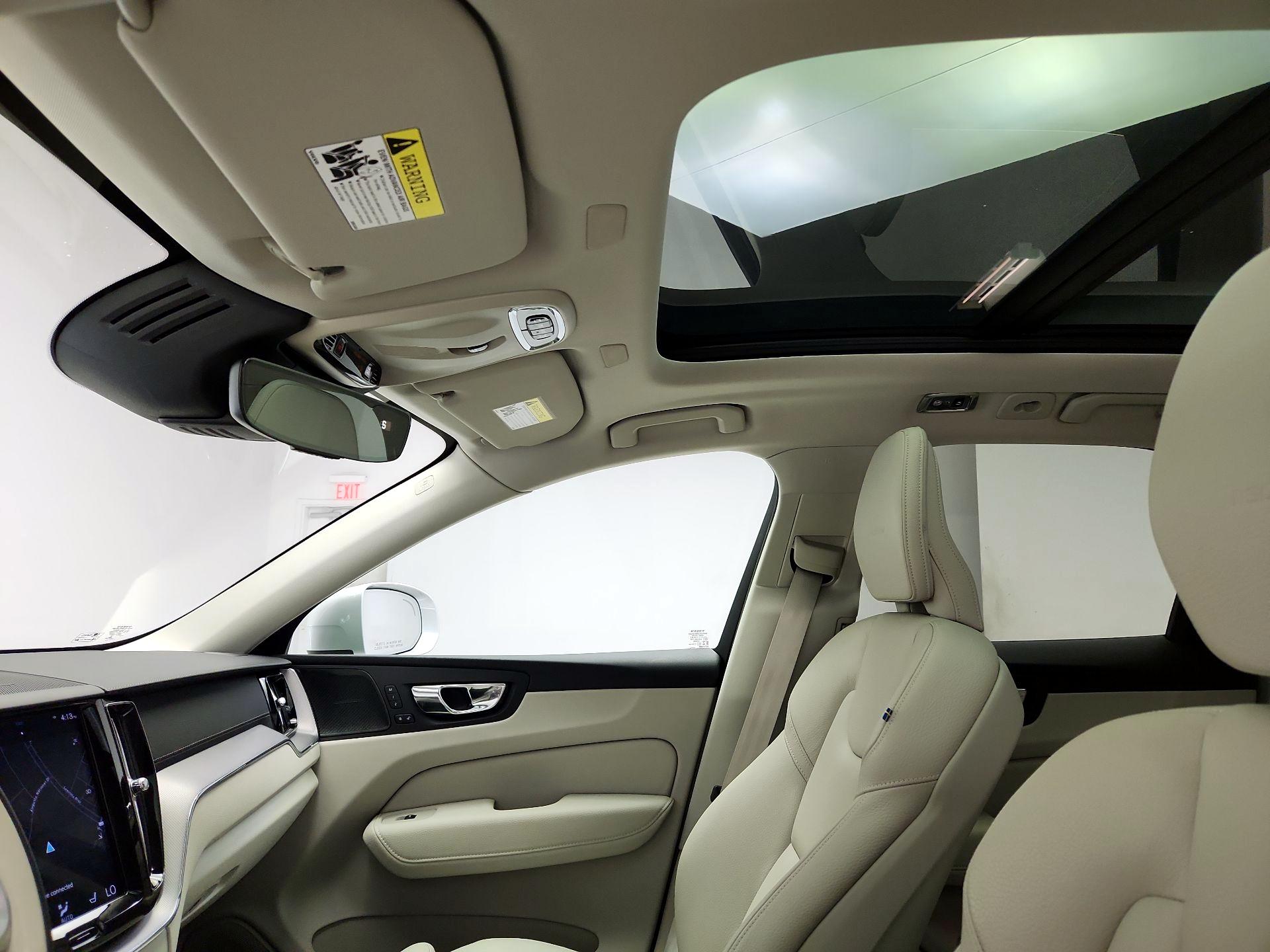 Thumbnail: 2019 Volvo XC60 - 20