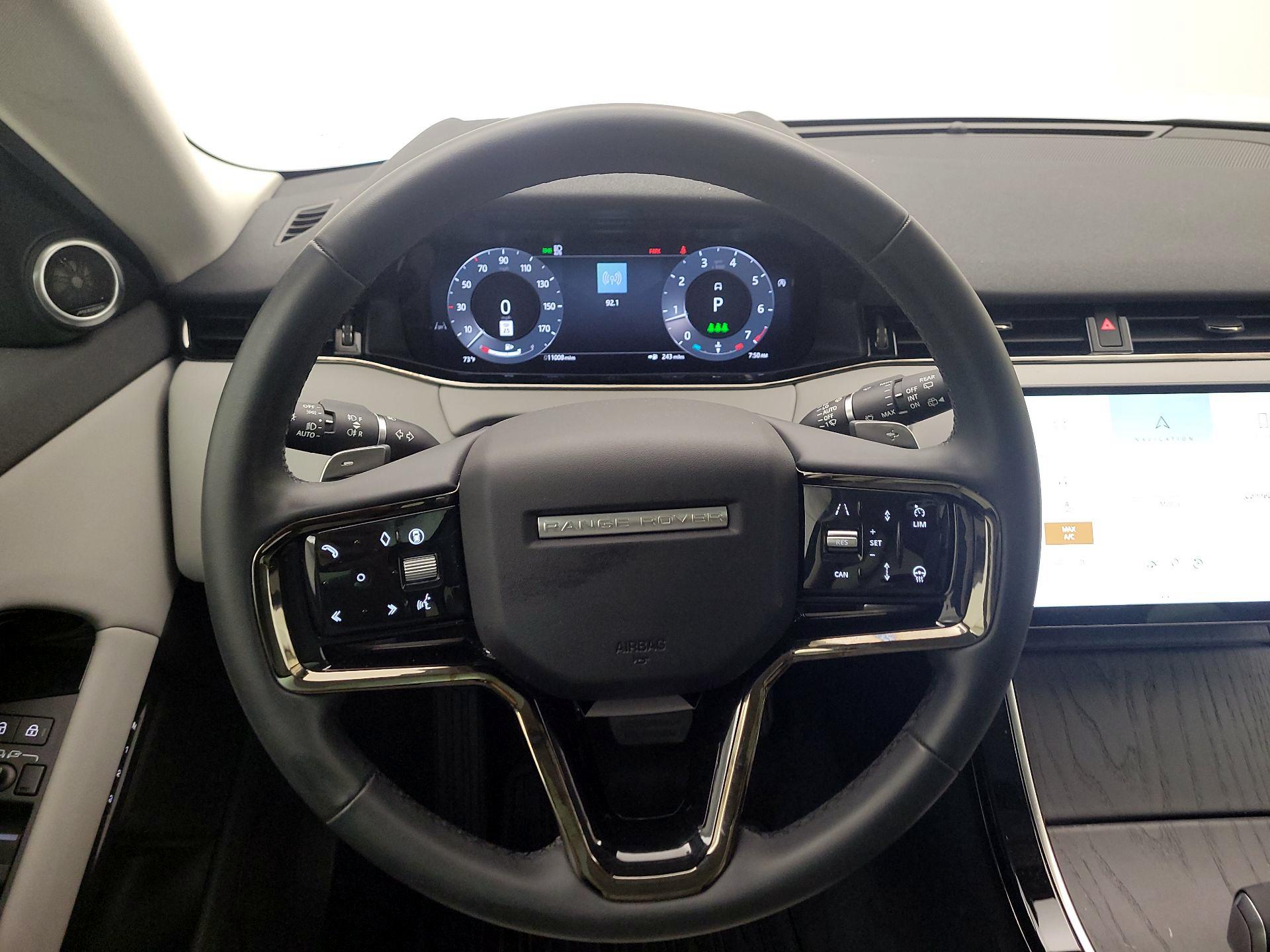Thumbnail: 2025 Land Rover Range Rover Evoque - 10