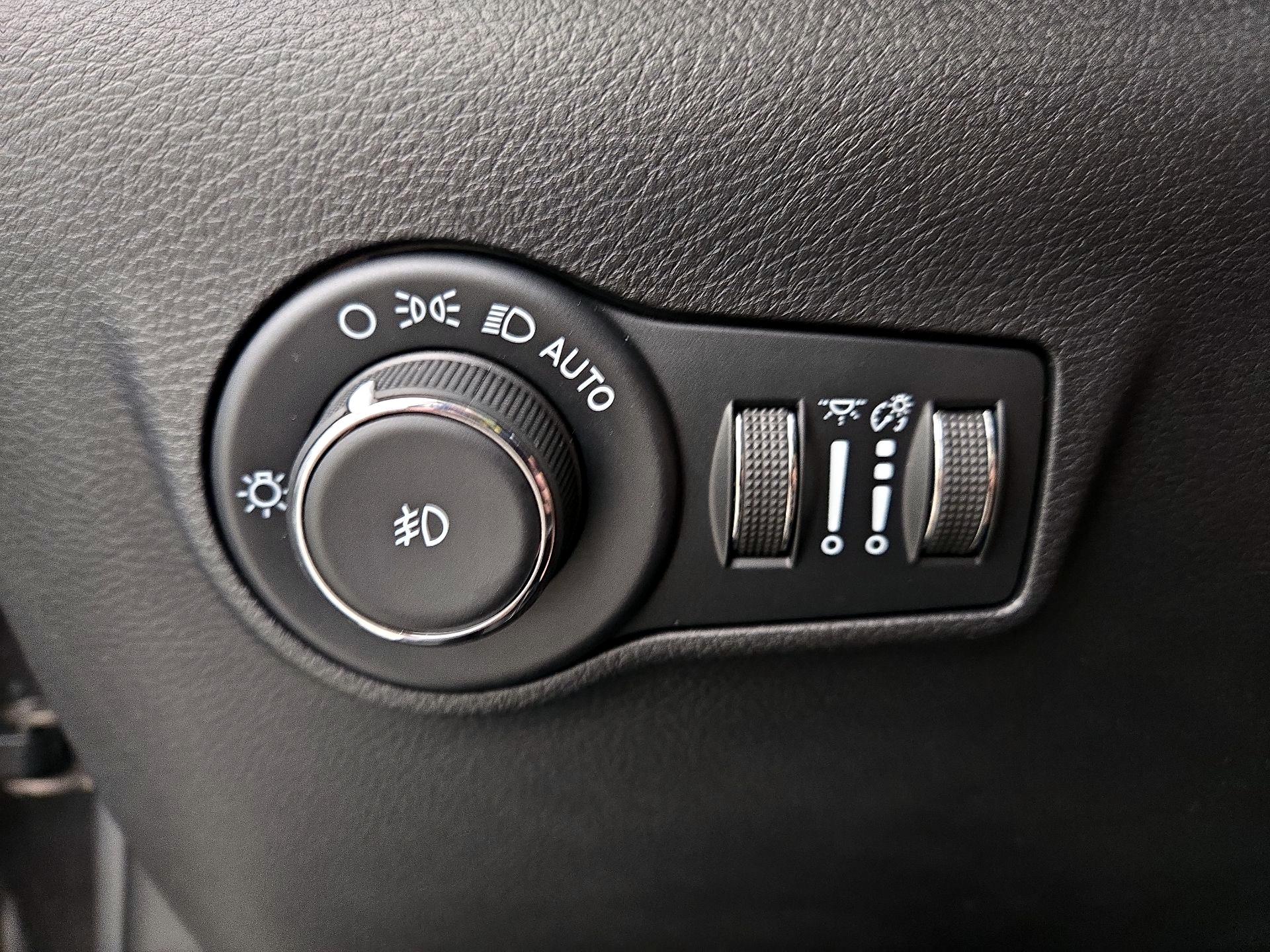 Thumbnail: 2022 Jeep Compass - 13