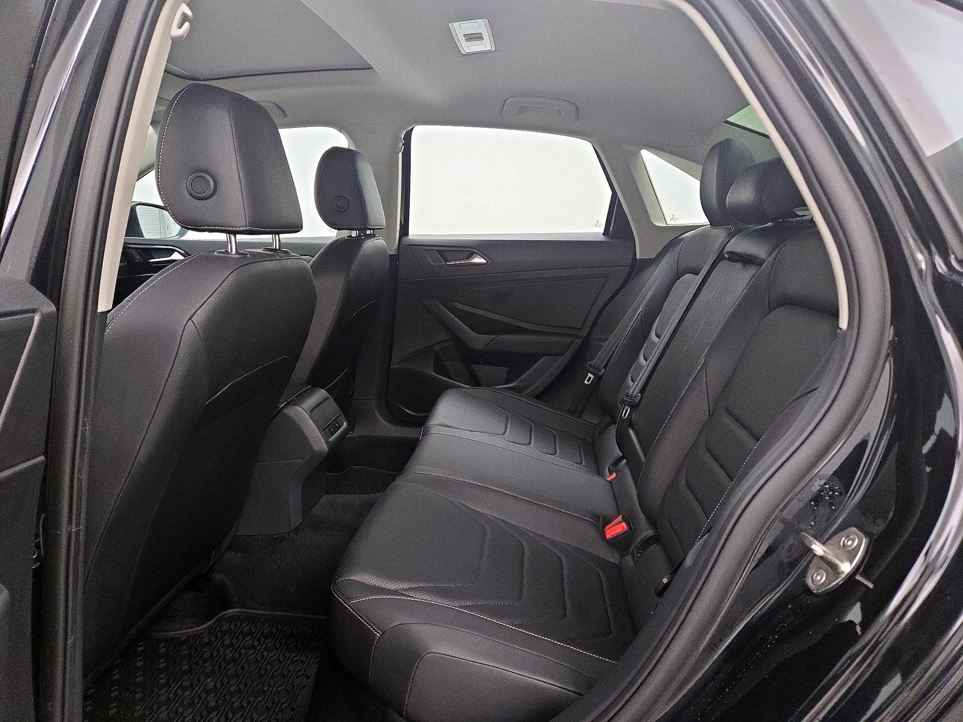 Thumbnail: 2021 Volkswagen Jetta - 20