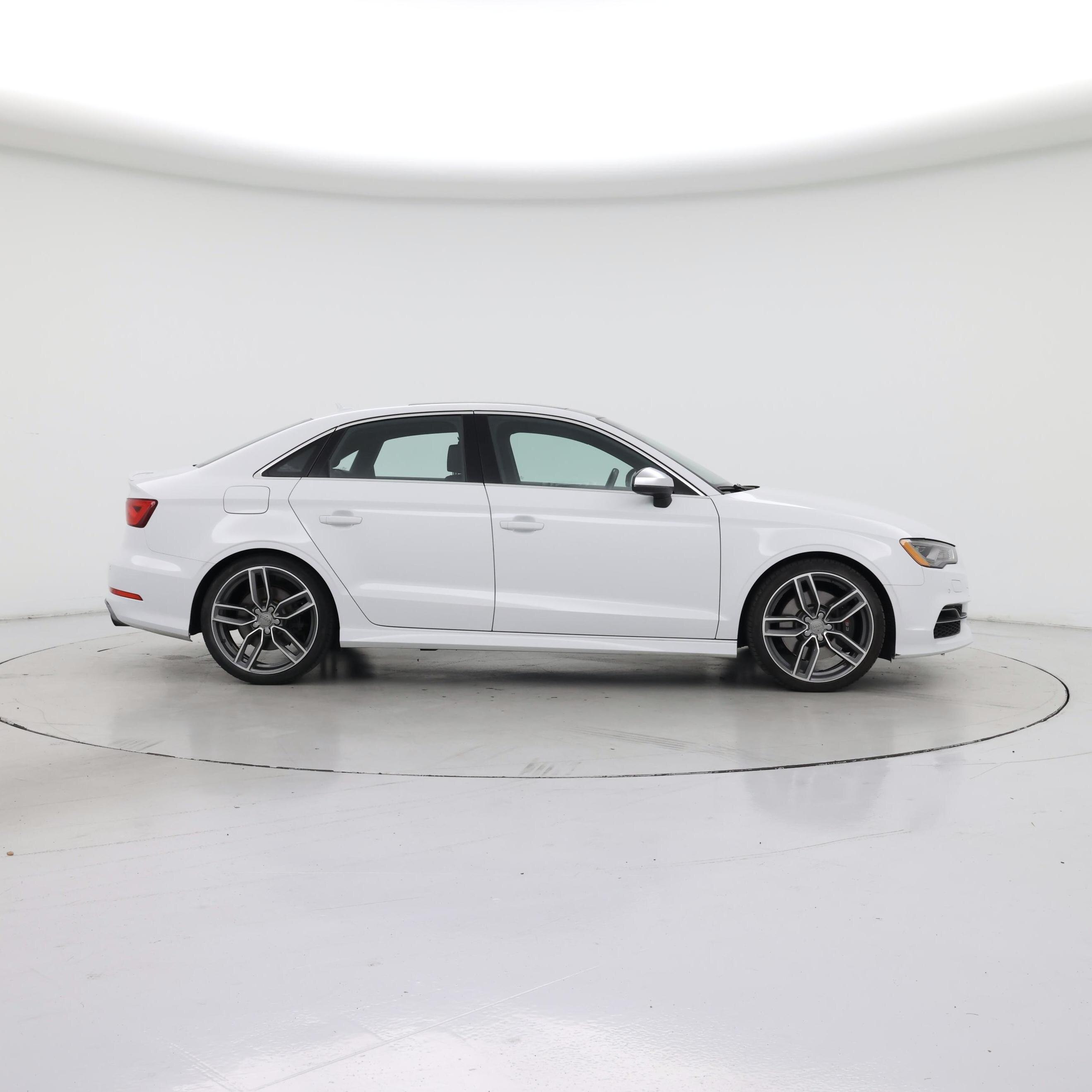Thumbnail: 2016 Audi S3 - 7