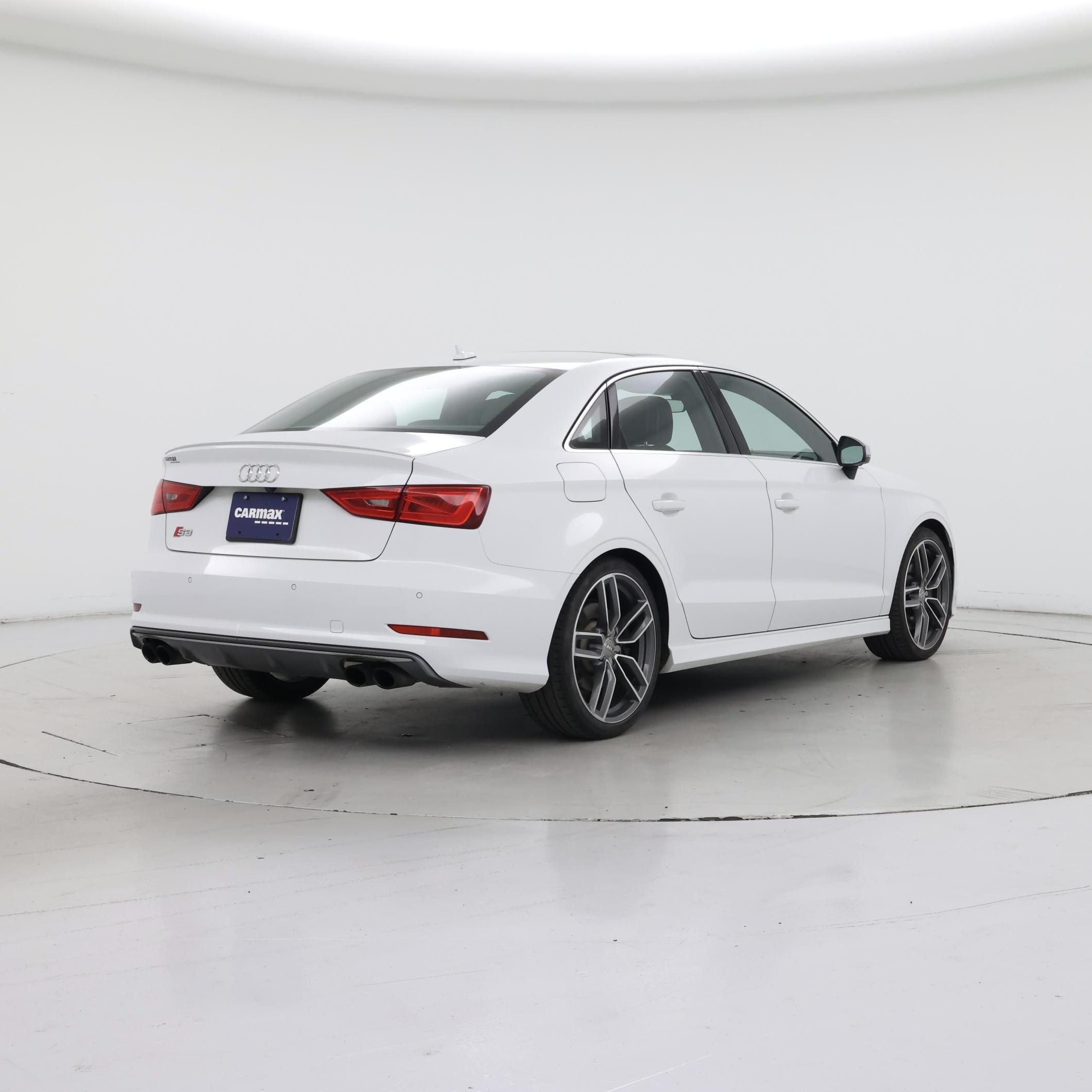 Thumbnail: 2016 Audi S3 - 8
