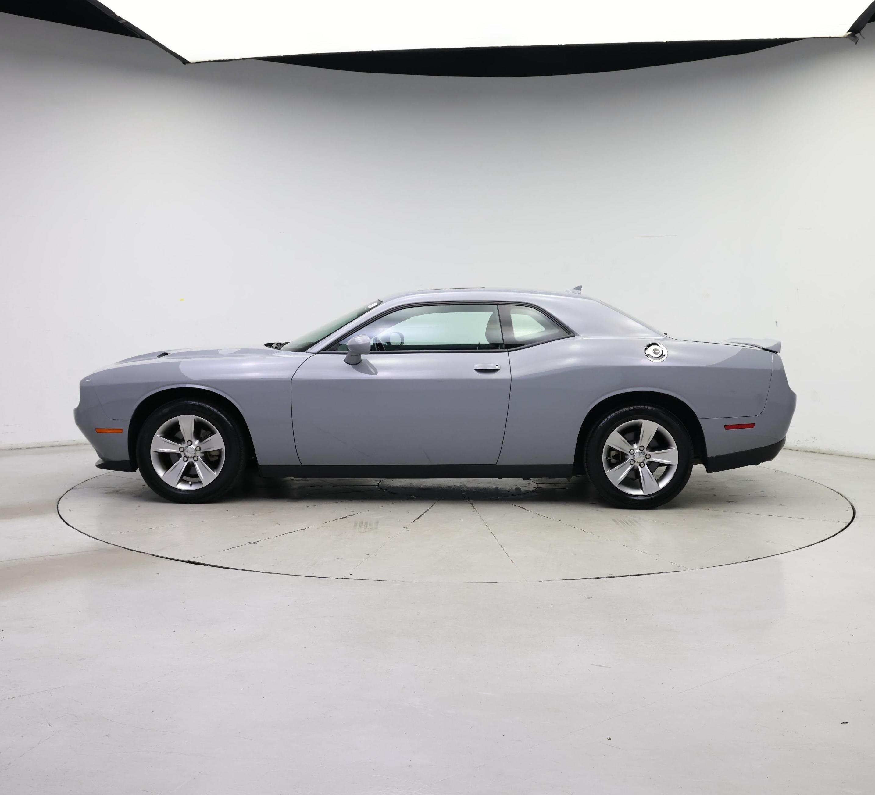 Thumbnail: 2021 Dodge Challenger - 3