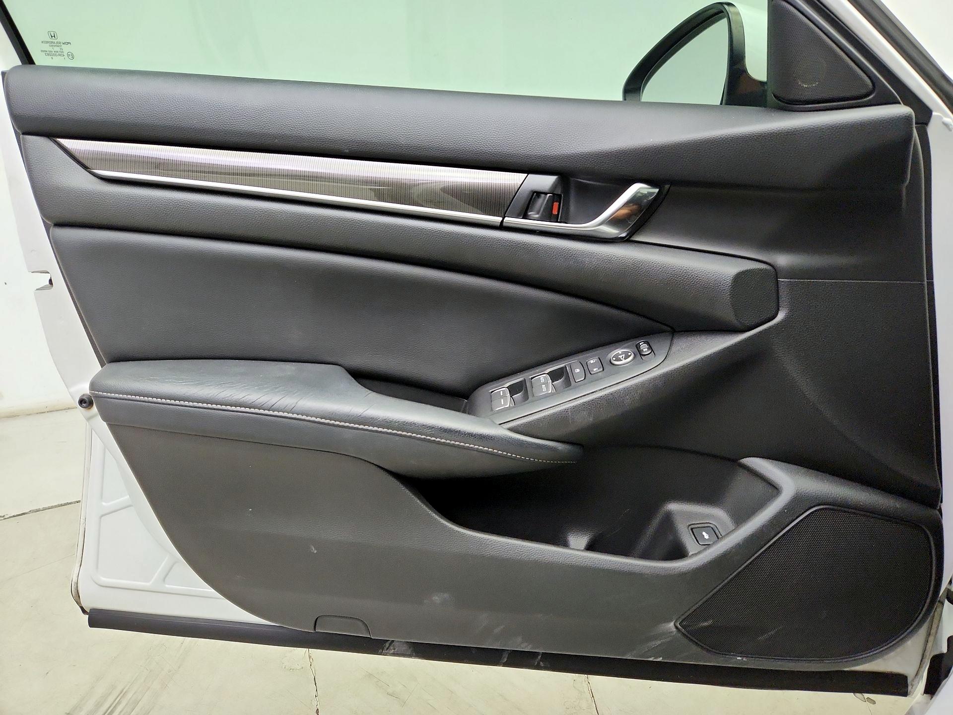 Thumbnail: 2018 Honda Accord - 12