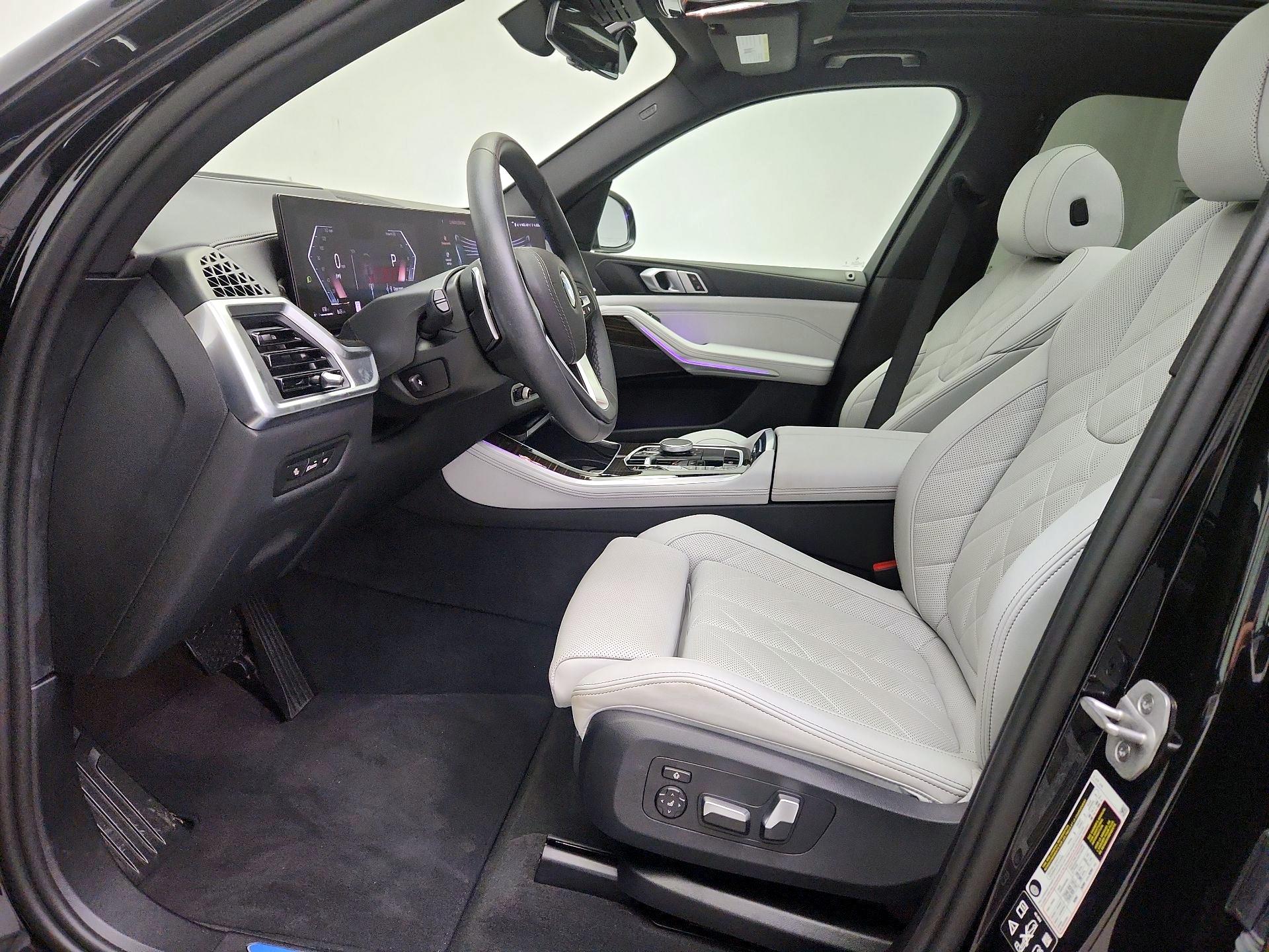 Thumbnail: 2025 BMW X5 - 11