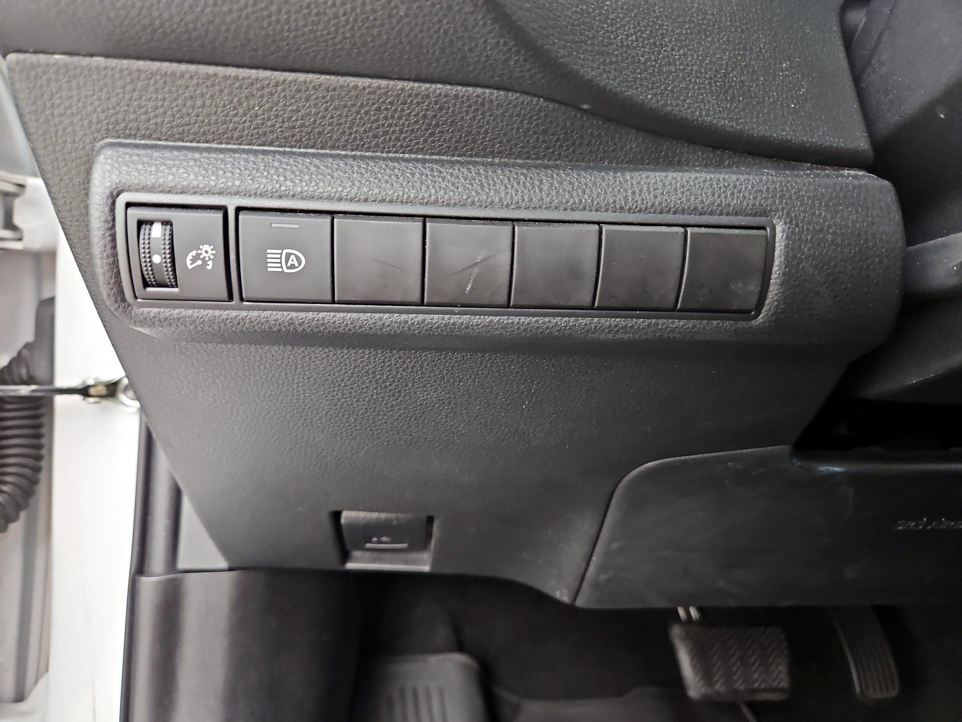 Thumbnail: 2022 Toyota Corolla - 13