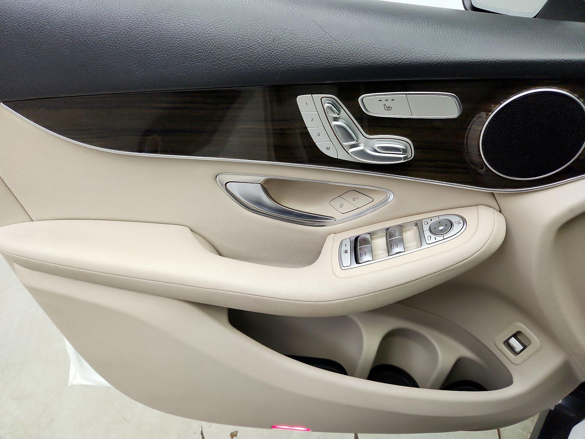 Thumbnail: 2019 Mercedes-Benz GLC - 12
