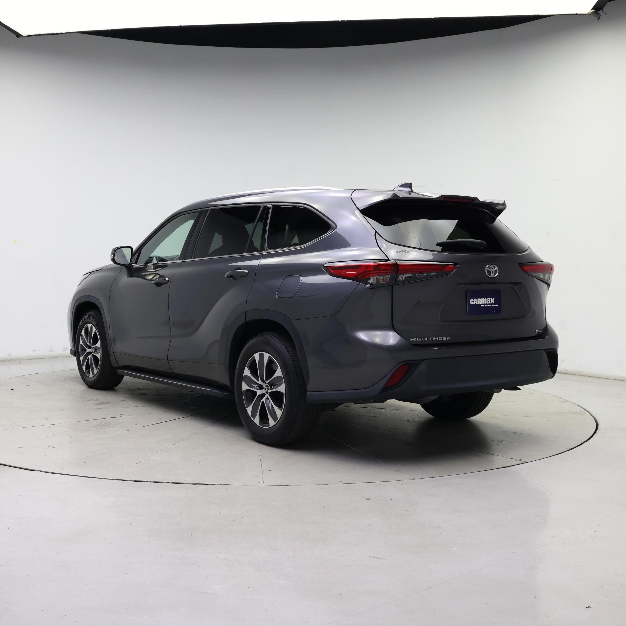 Thumbnail: 2022 Toyota Highlander - 2