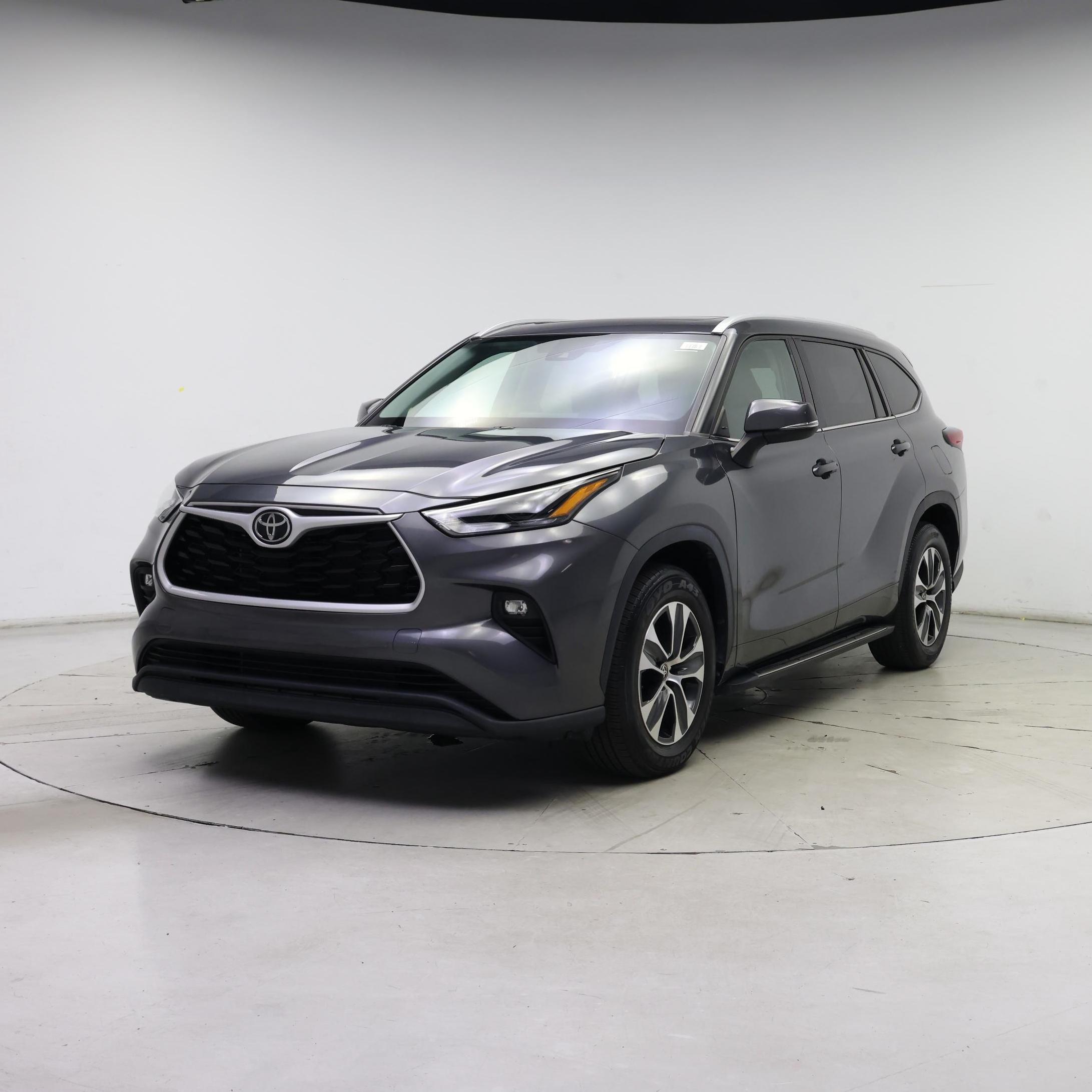 Thumbnail: 2022 Toyota Highlander - 4
