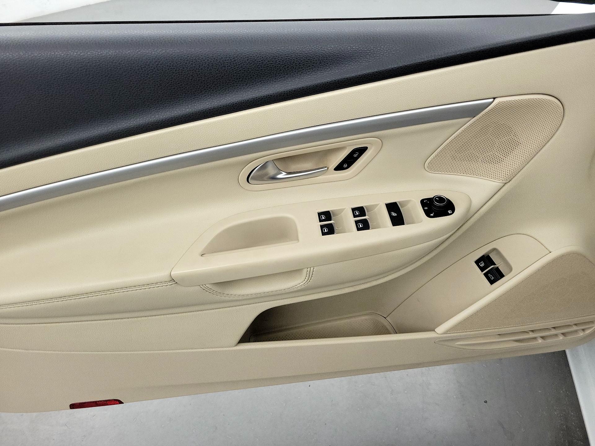 Thumbnail: 2015 Volkswagen Eos - 12