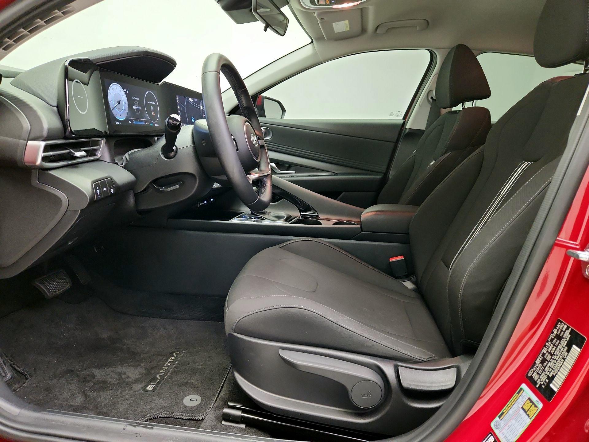 Thumbnail: 2023 Hyundai Elantra - 11