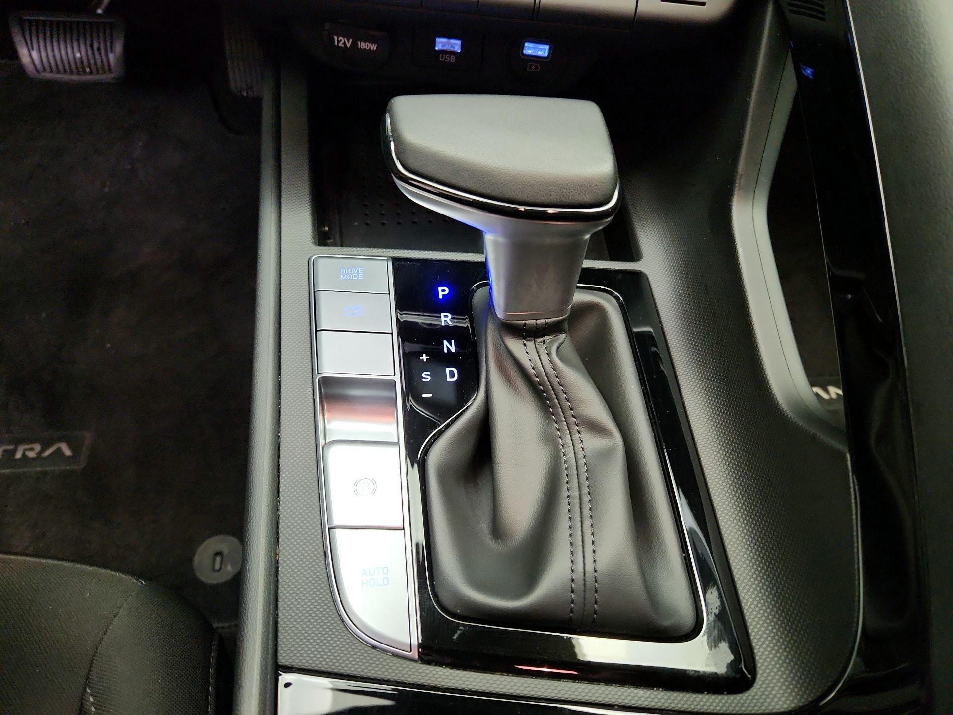 Thumbnail: 2023 Hyundai Elantra - 18