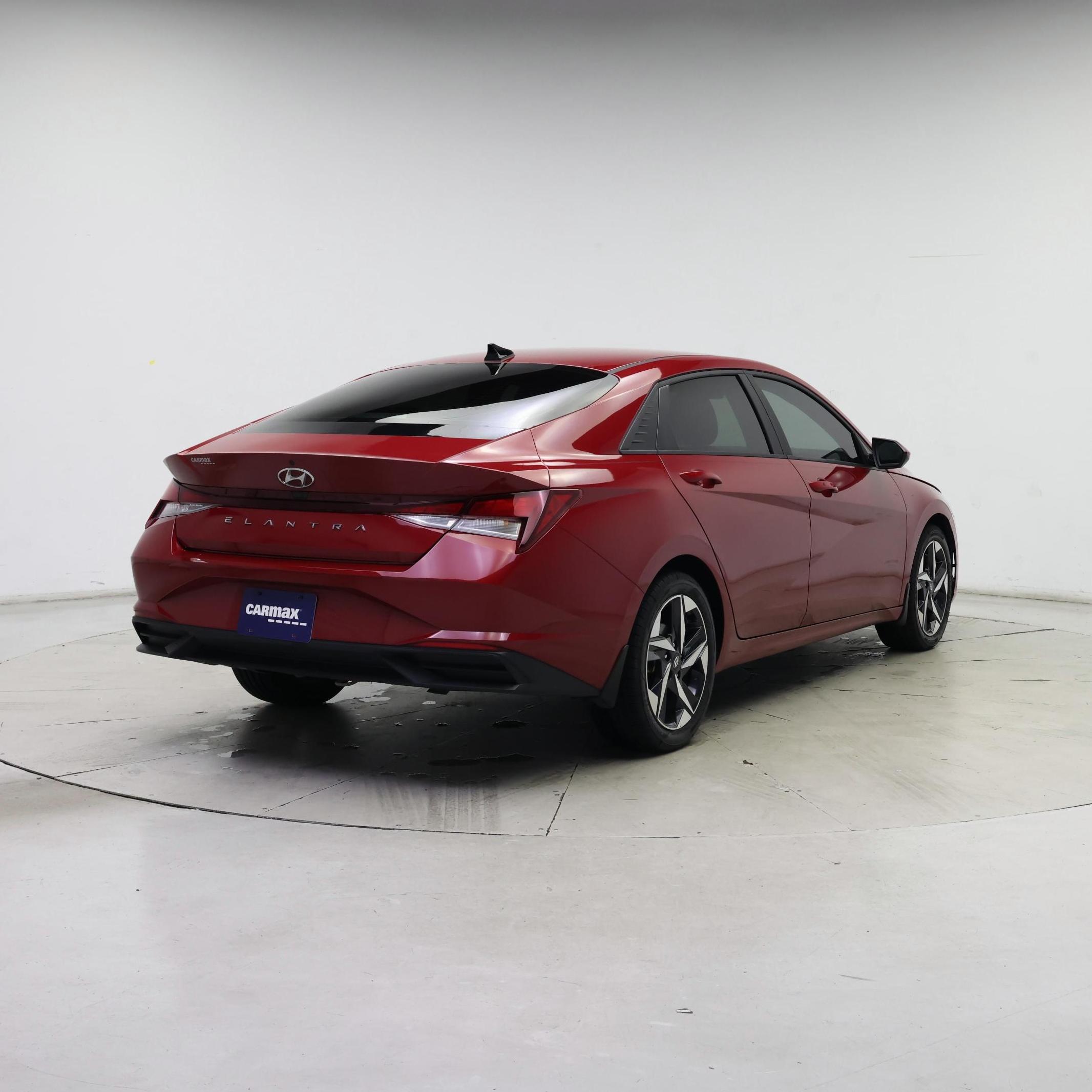 Thumbnail: 2023 Hyundai Elantra - 8