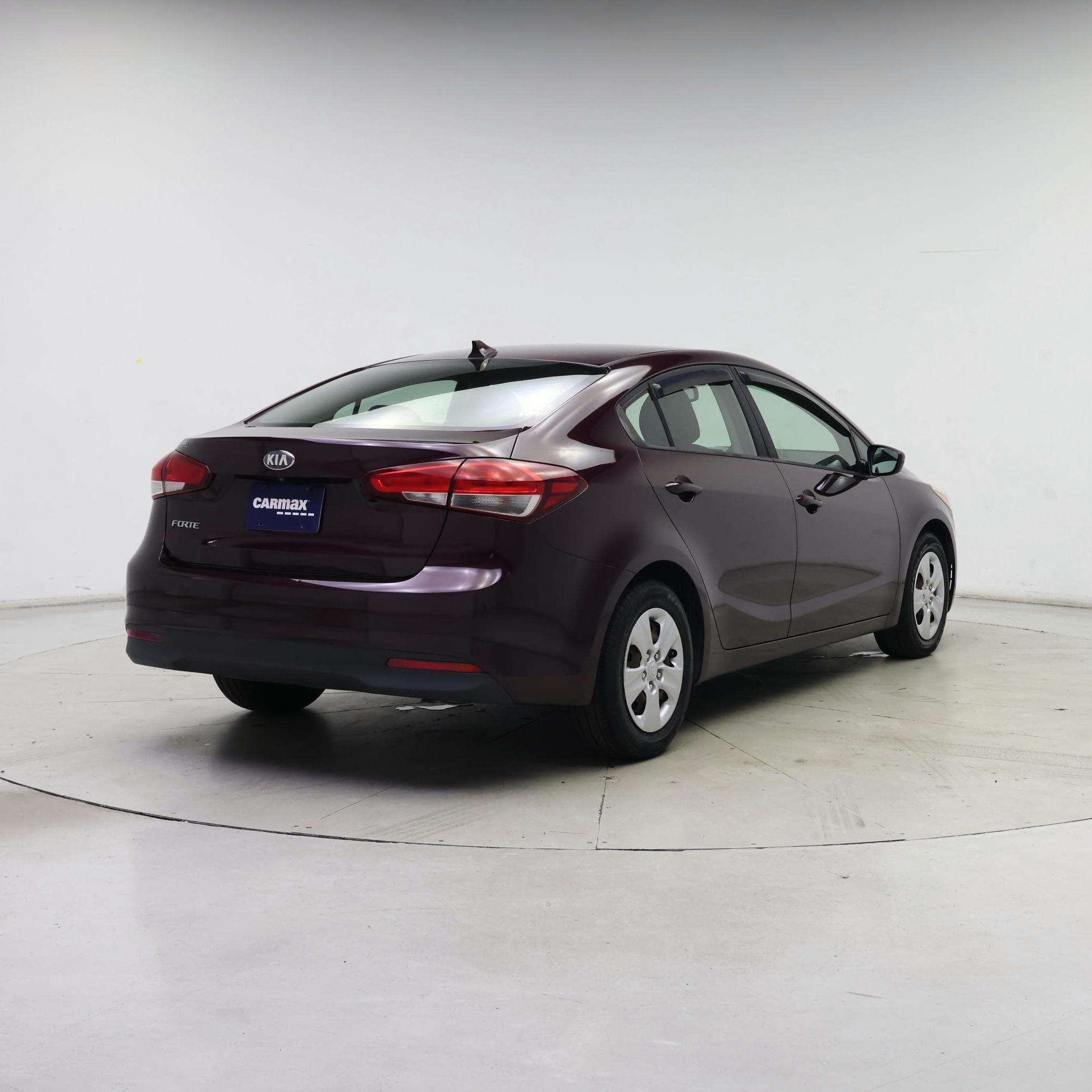 Thumbnail: 2018 Kia Forte - 8