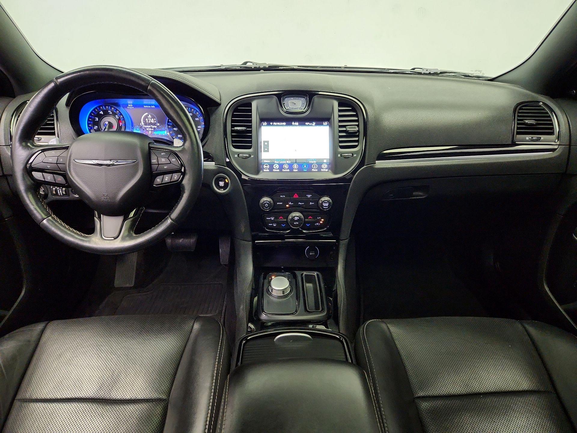 Thumbnail: 2018 Chrysler 300 - 9