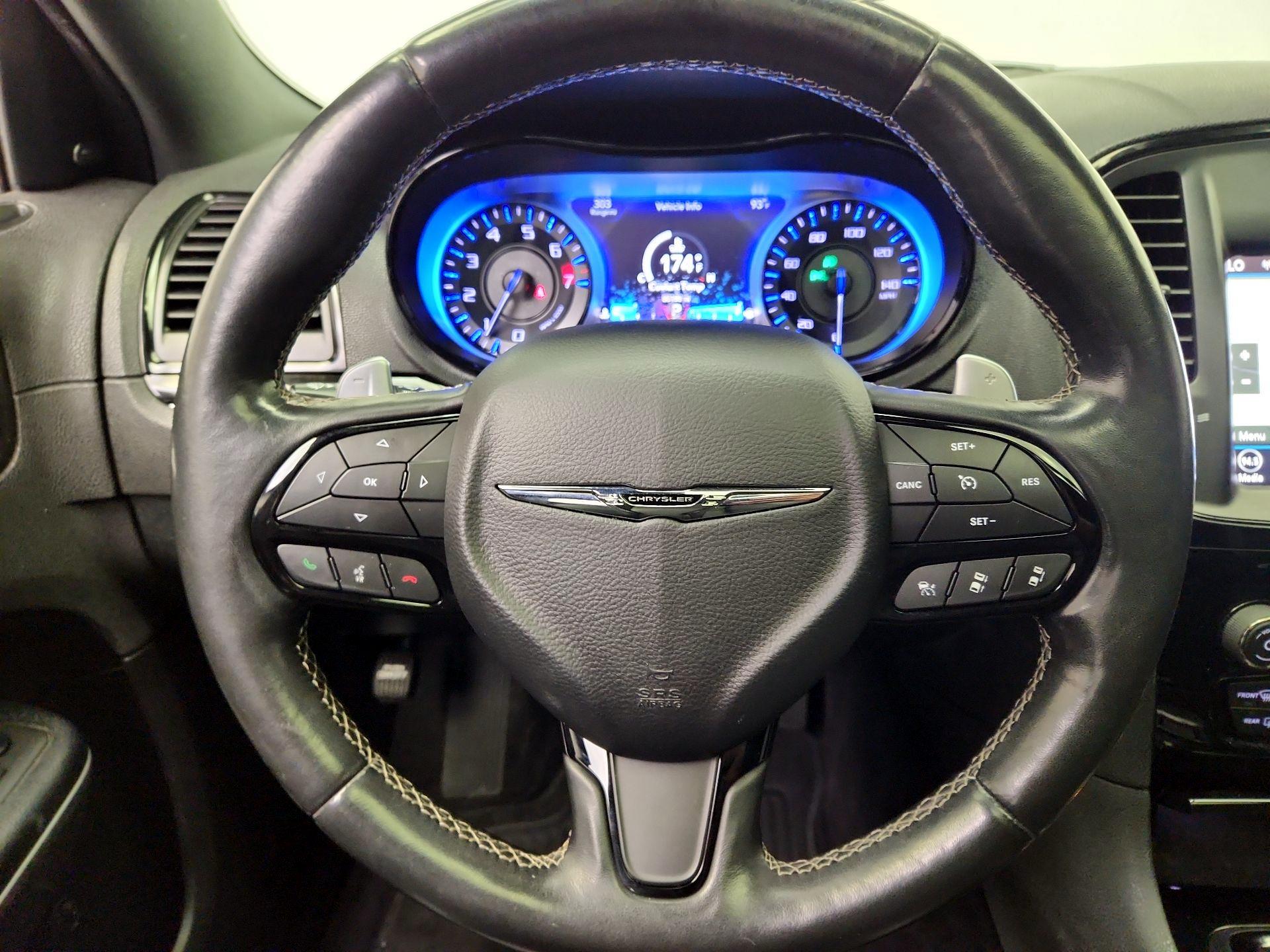 Thumbnail: 2018 Chrysler 300 - 10