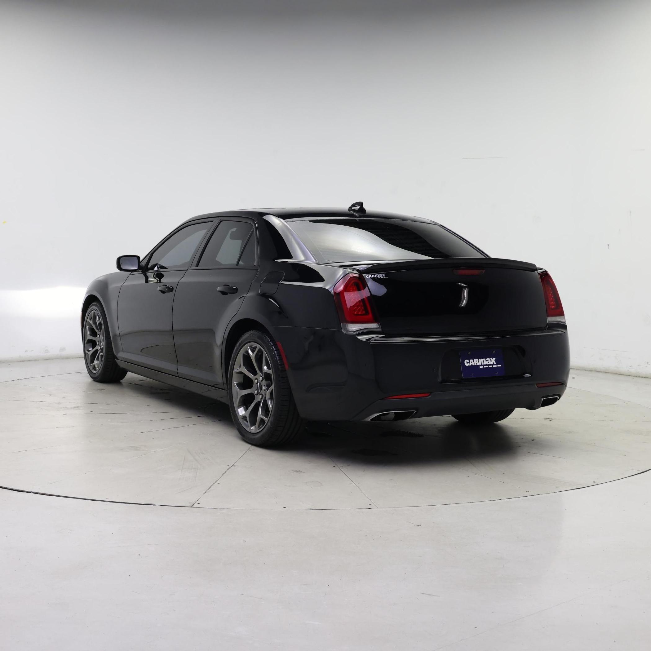 Thumbnail: 2018 Chrysler 300 - 2