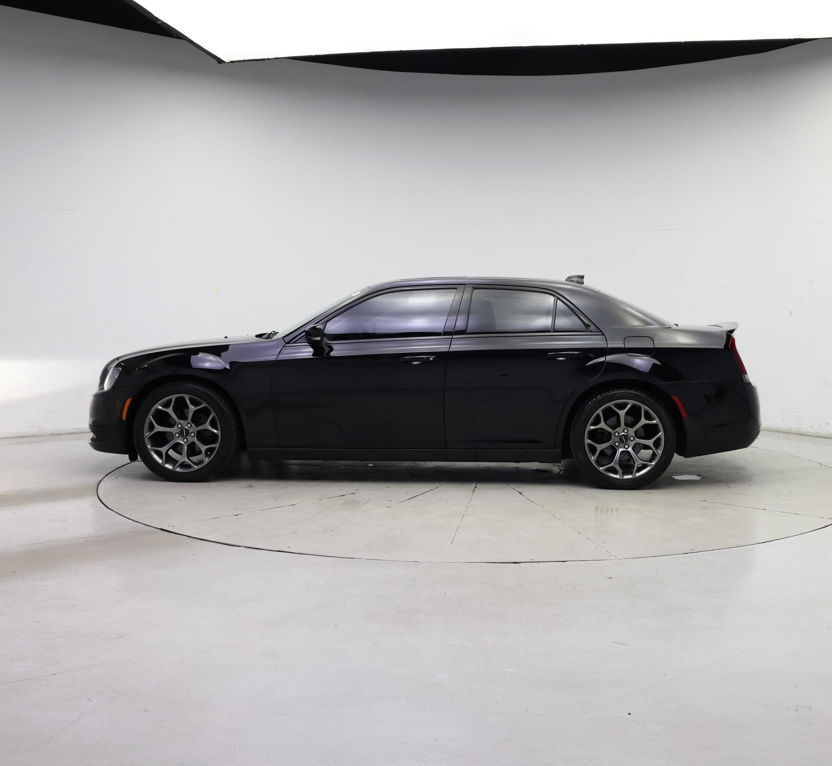 Thumbnail: 2018 Chrysler 300 - 3