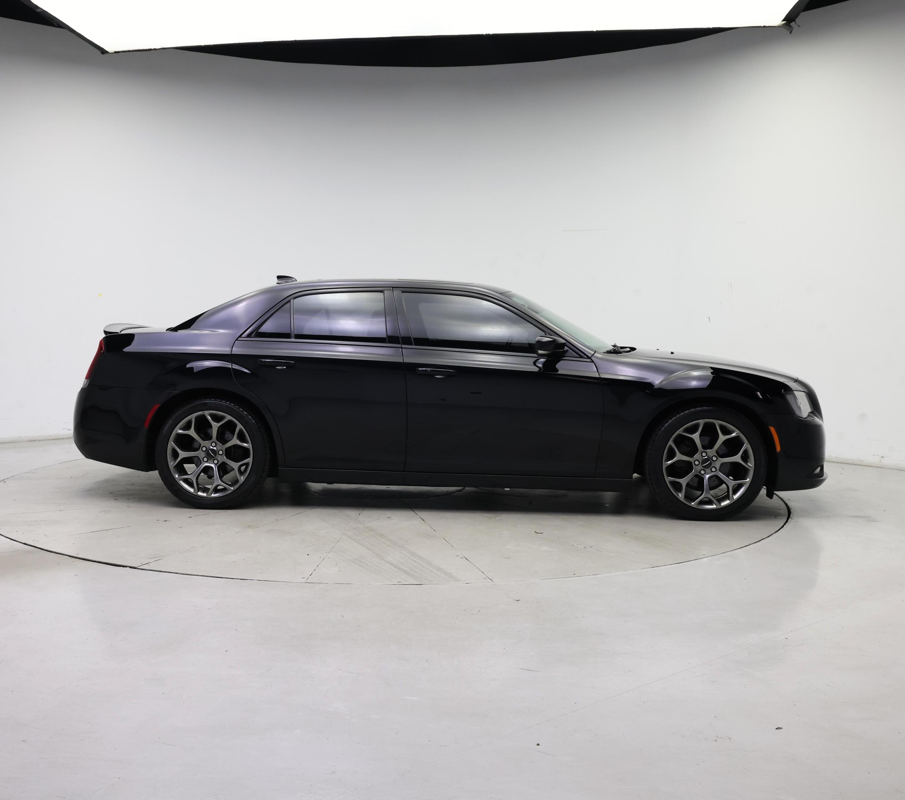 Thumbnail: 2018 Chrysler 300 - 7